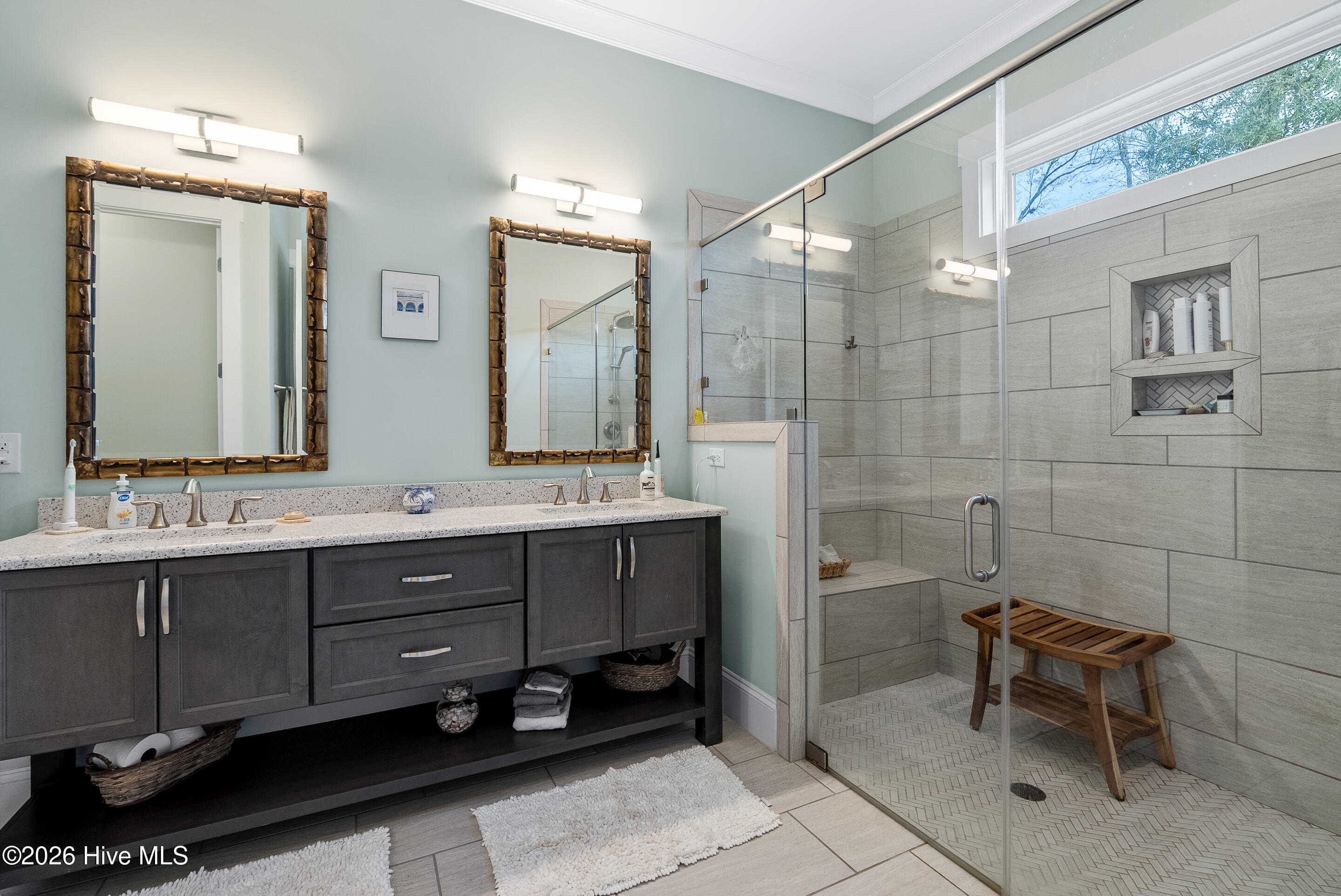 100559512 | Photo 28