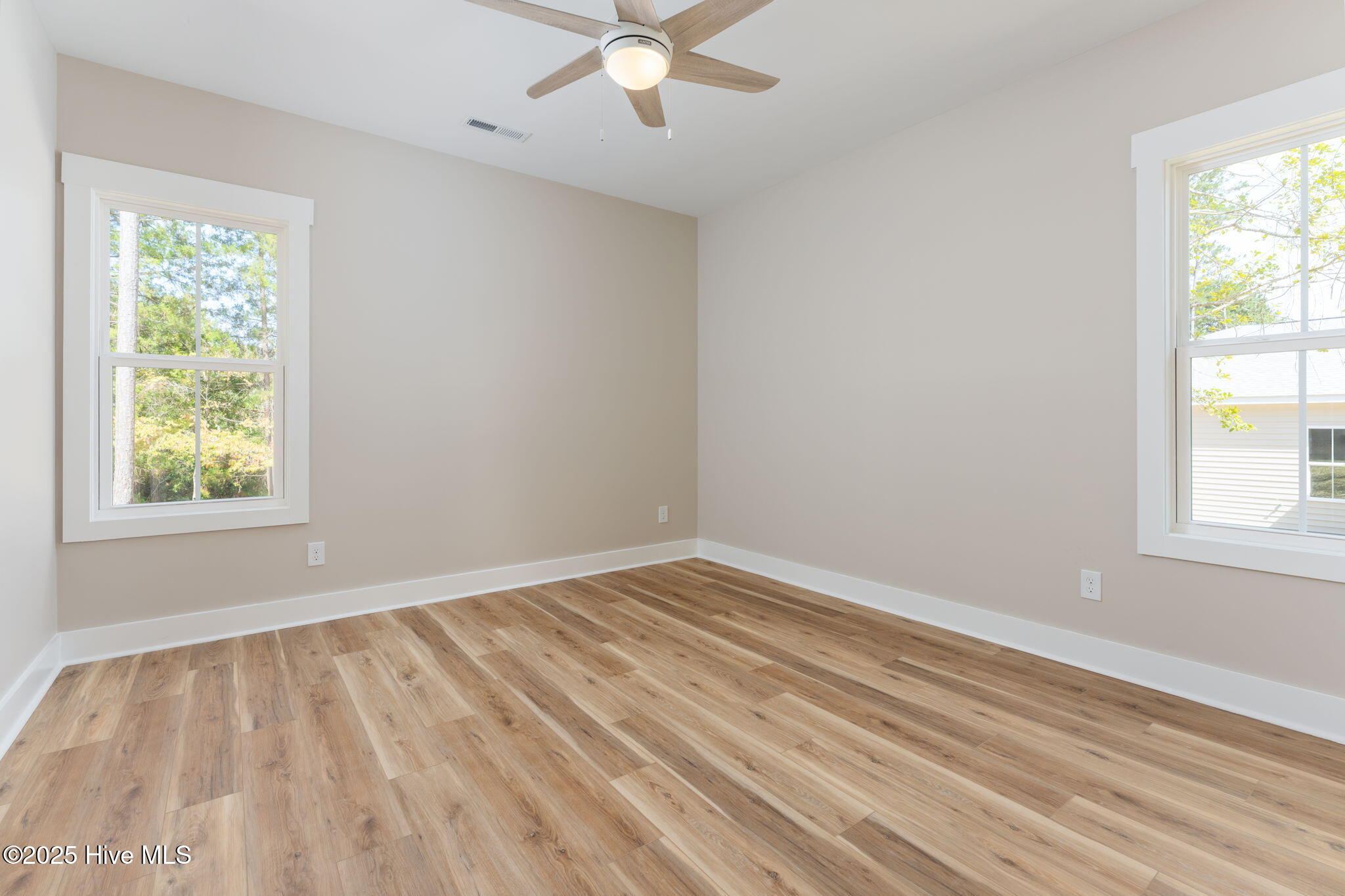 100541520 | Photo 36