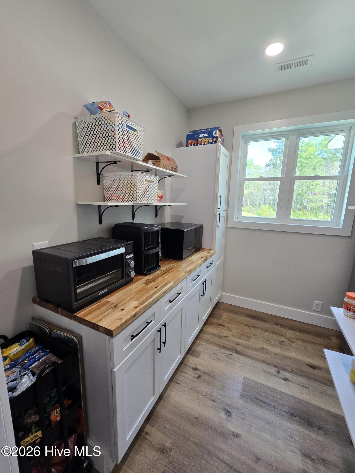 100563547 | Photo 11