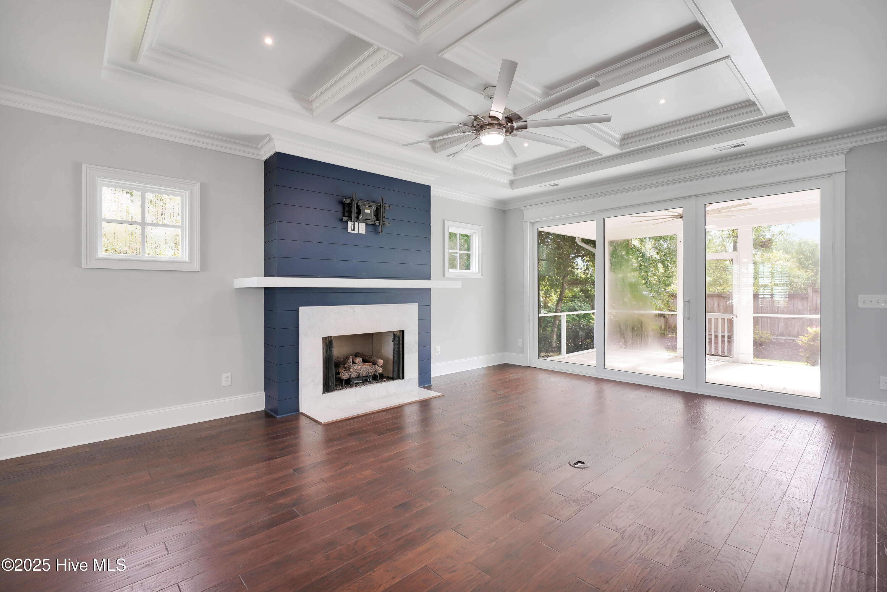 100524954 | Photo 10