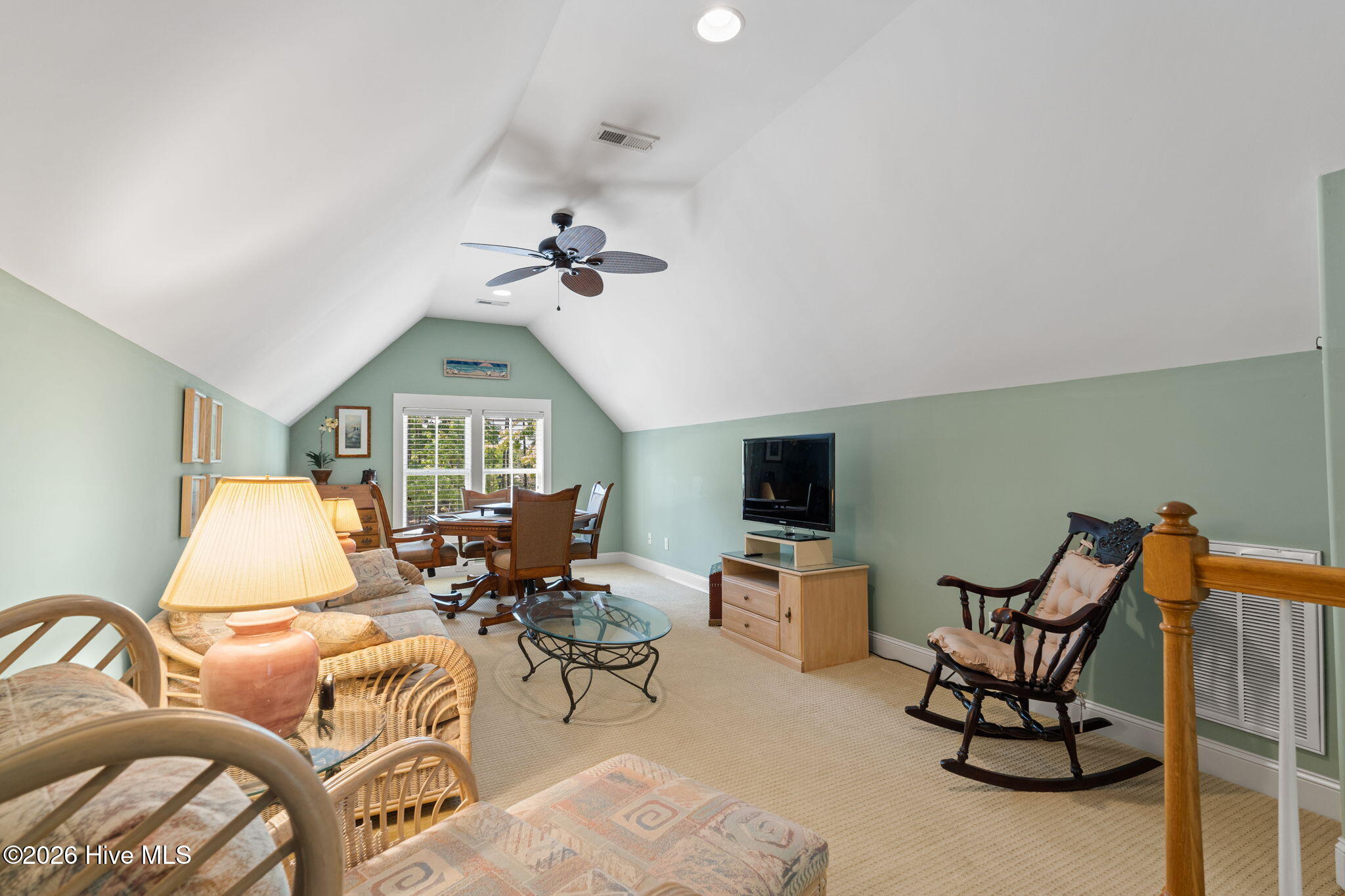 100567899 | Photo 57