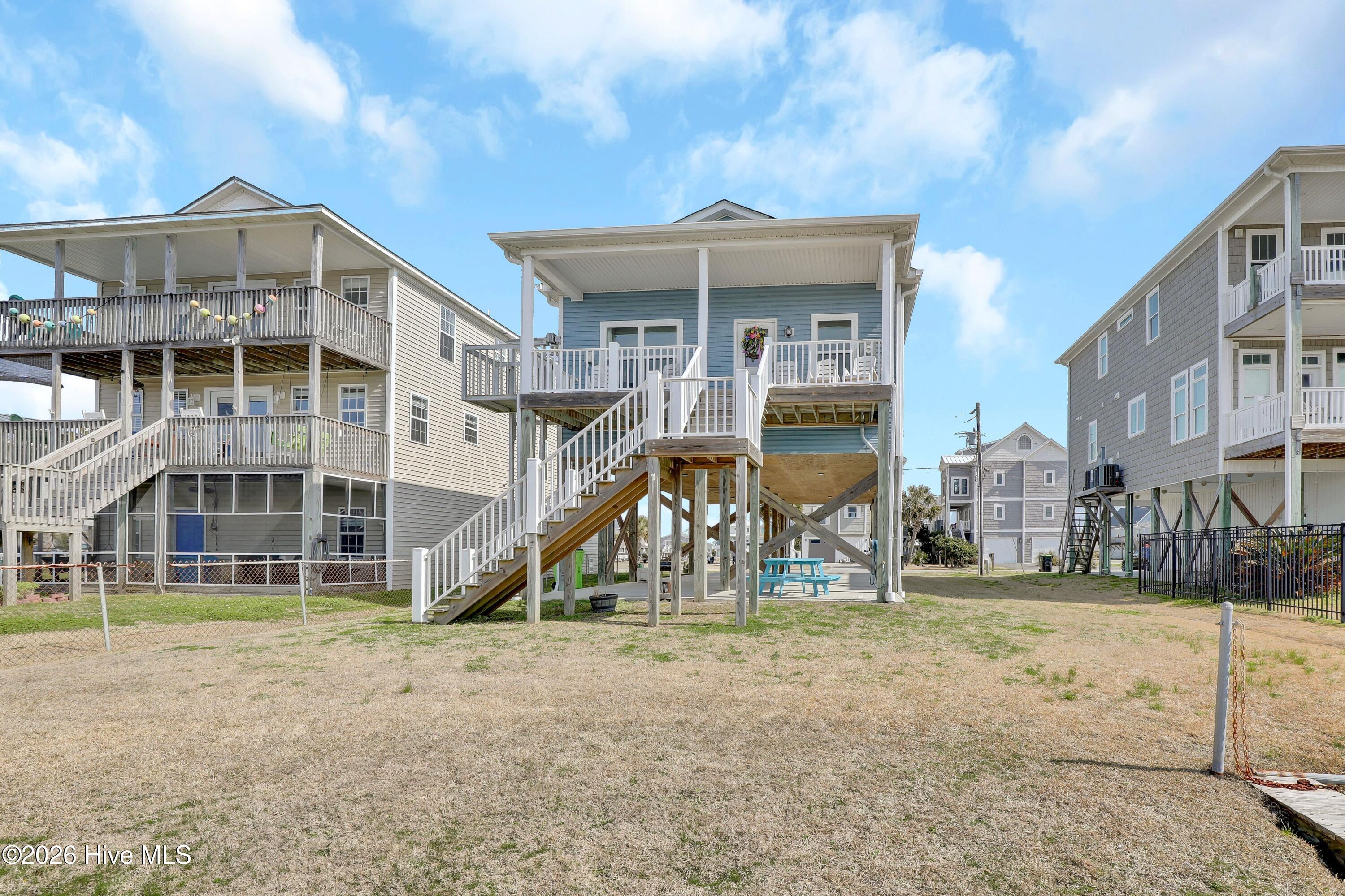 1017 1st Street, Surf City, NC, 28445