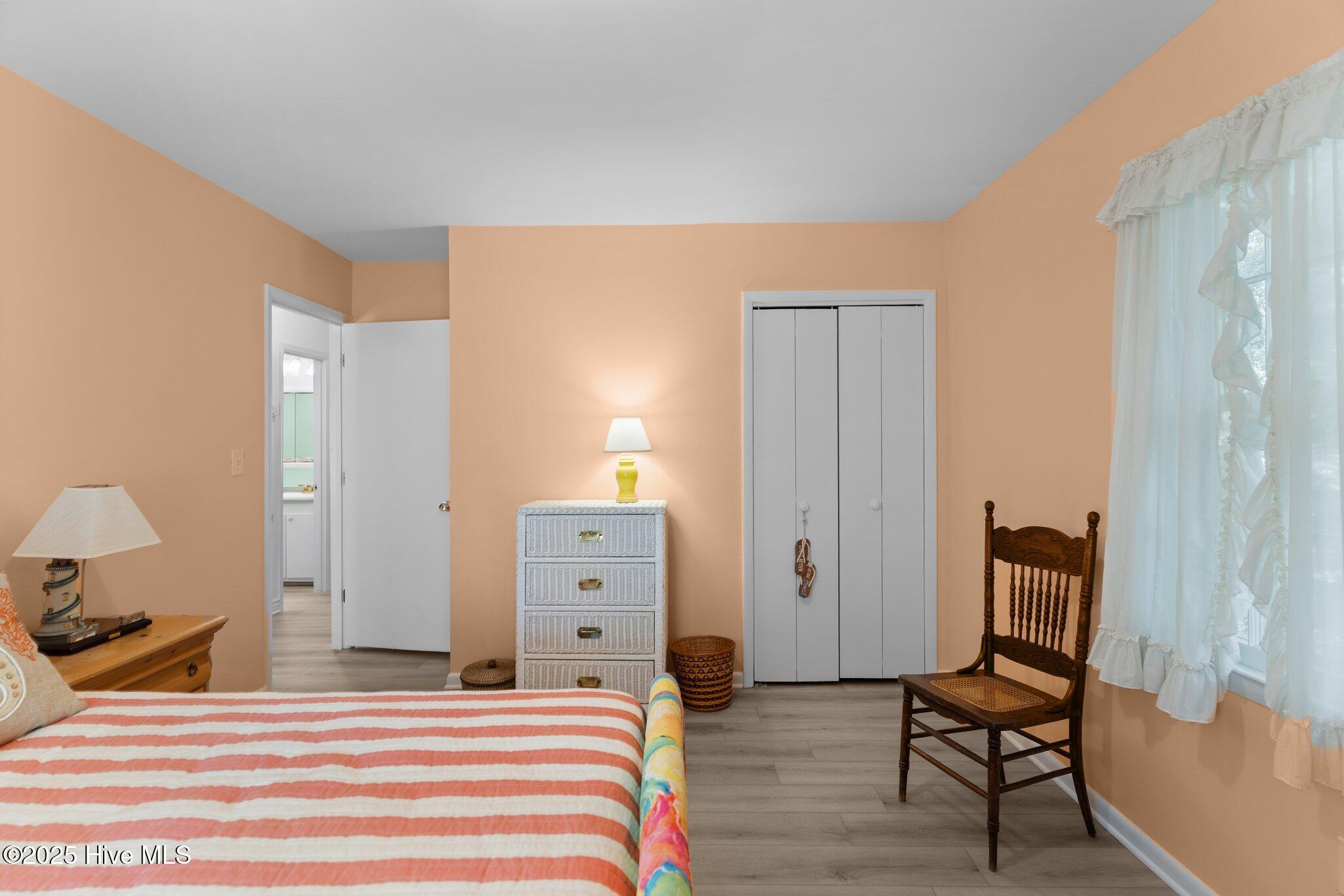 100494109 | Photo 18