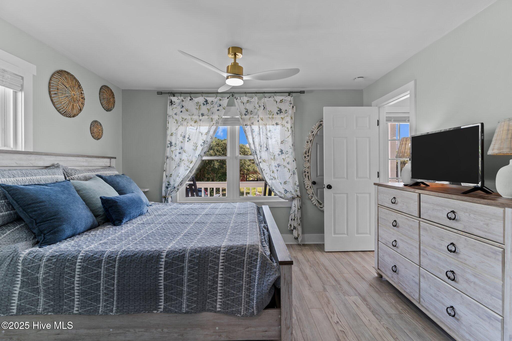 100526699 | Photo 17