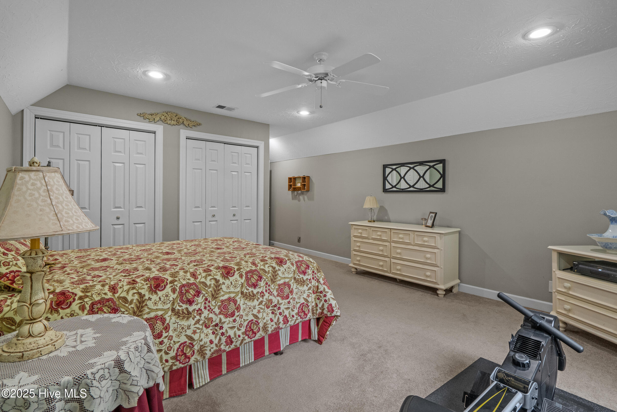 100508973 | Photo 39