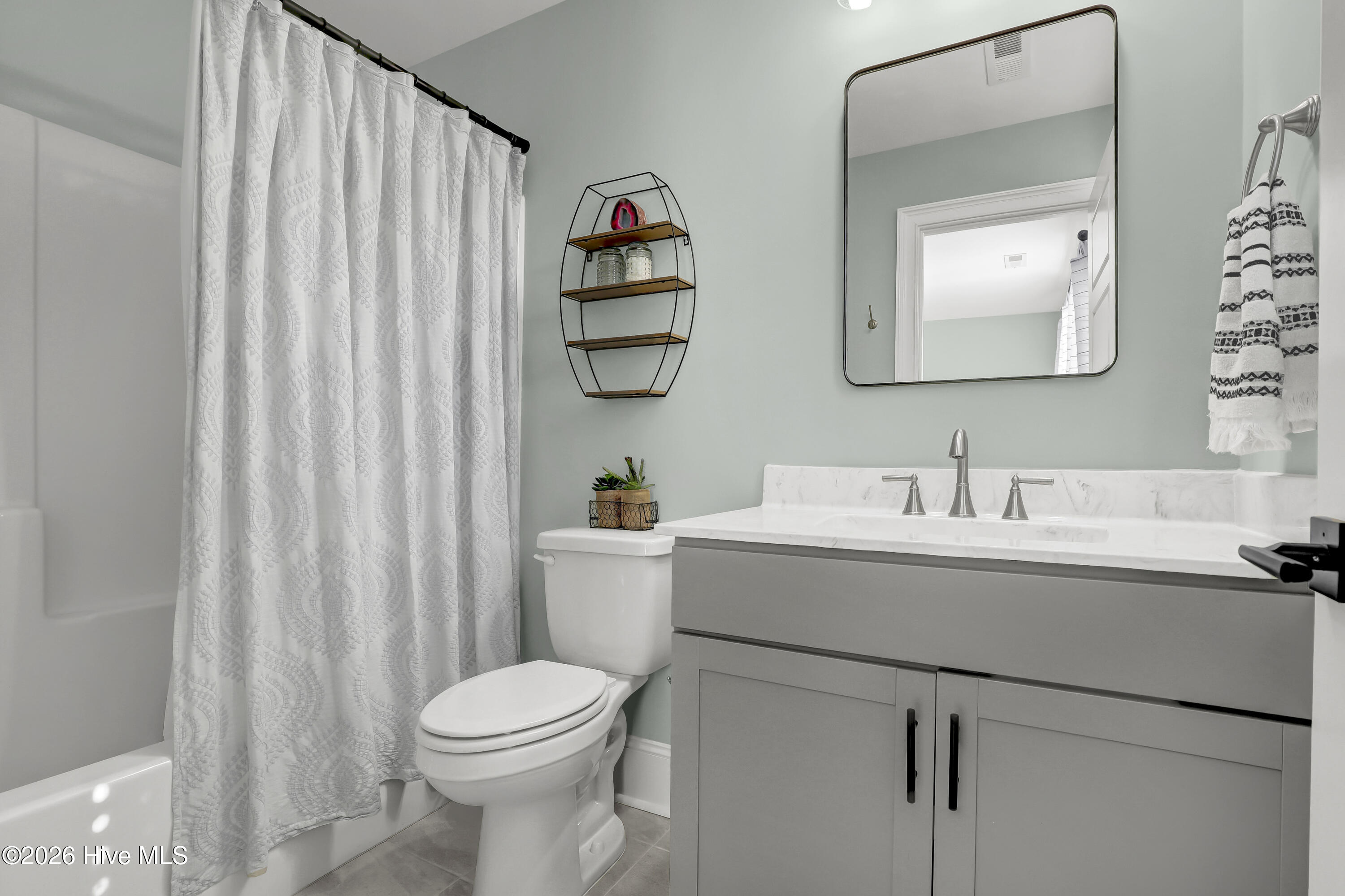 100558429 | Photo 40