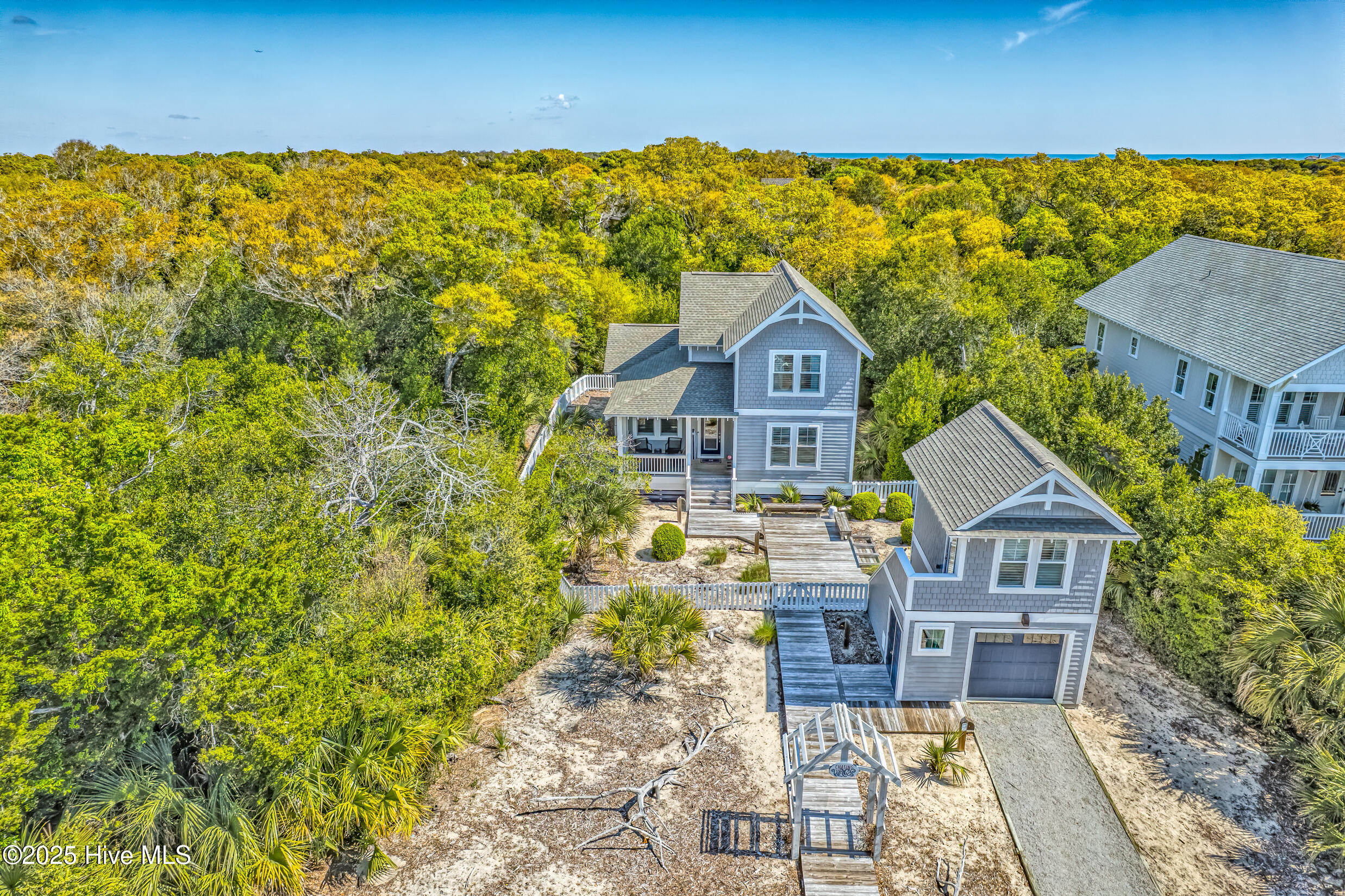 100501018 | Photo 50