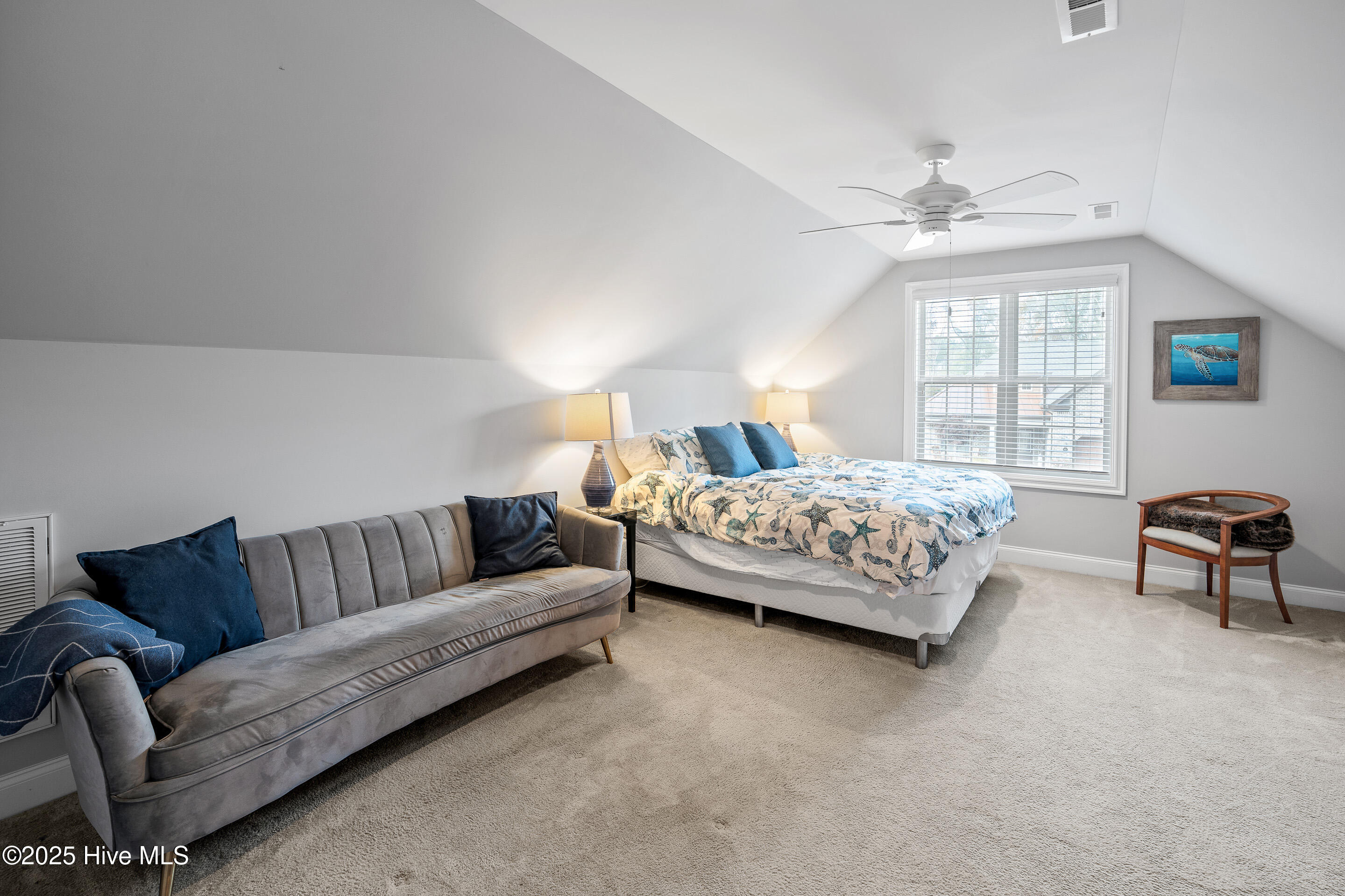 100542955 | Photo 35