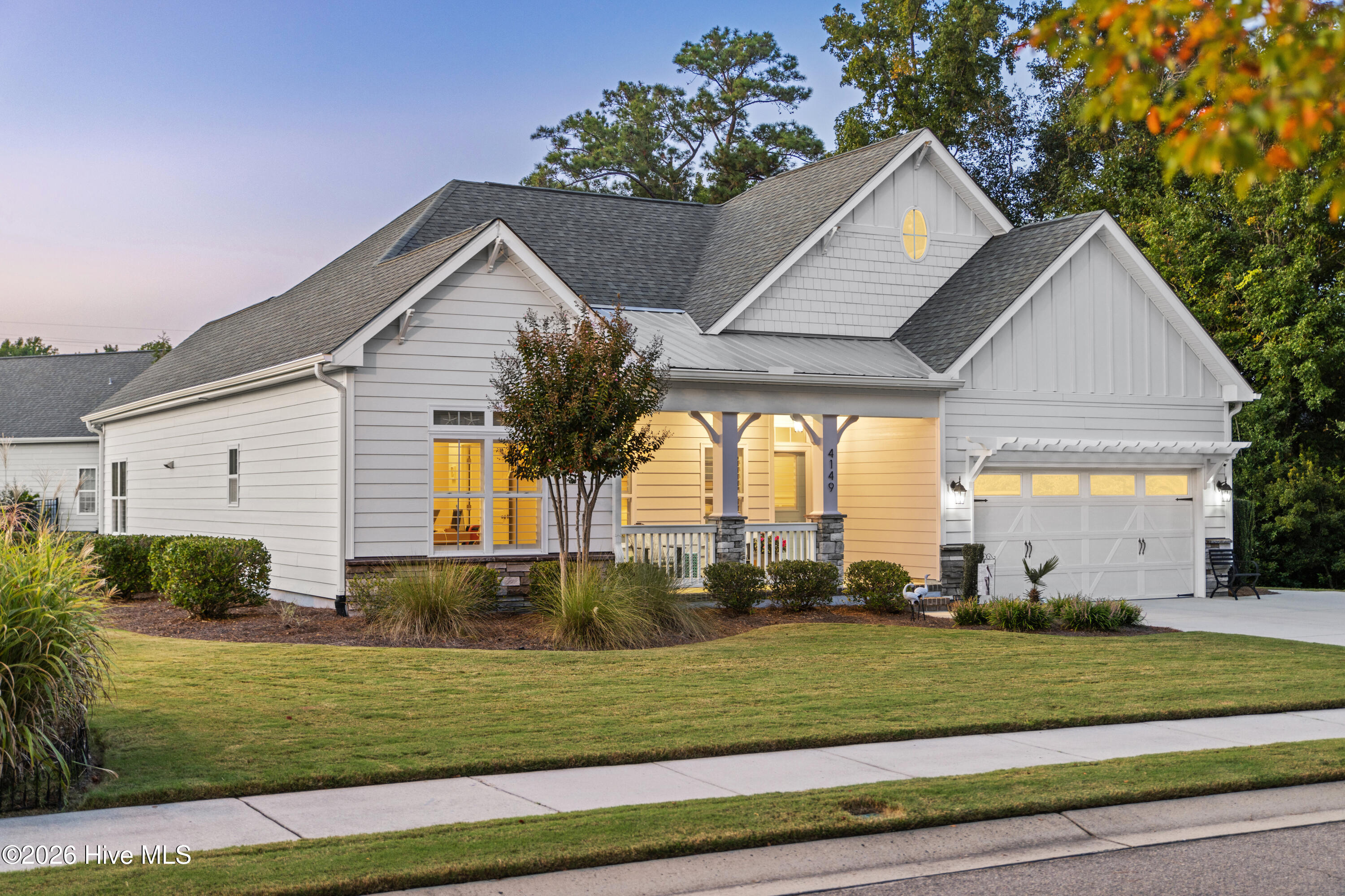 100554937 | Photo 40