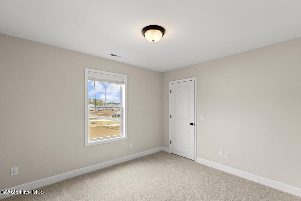 100516155 | Photo 14