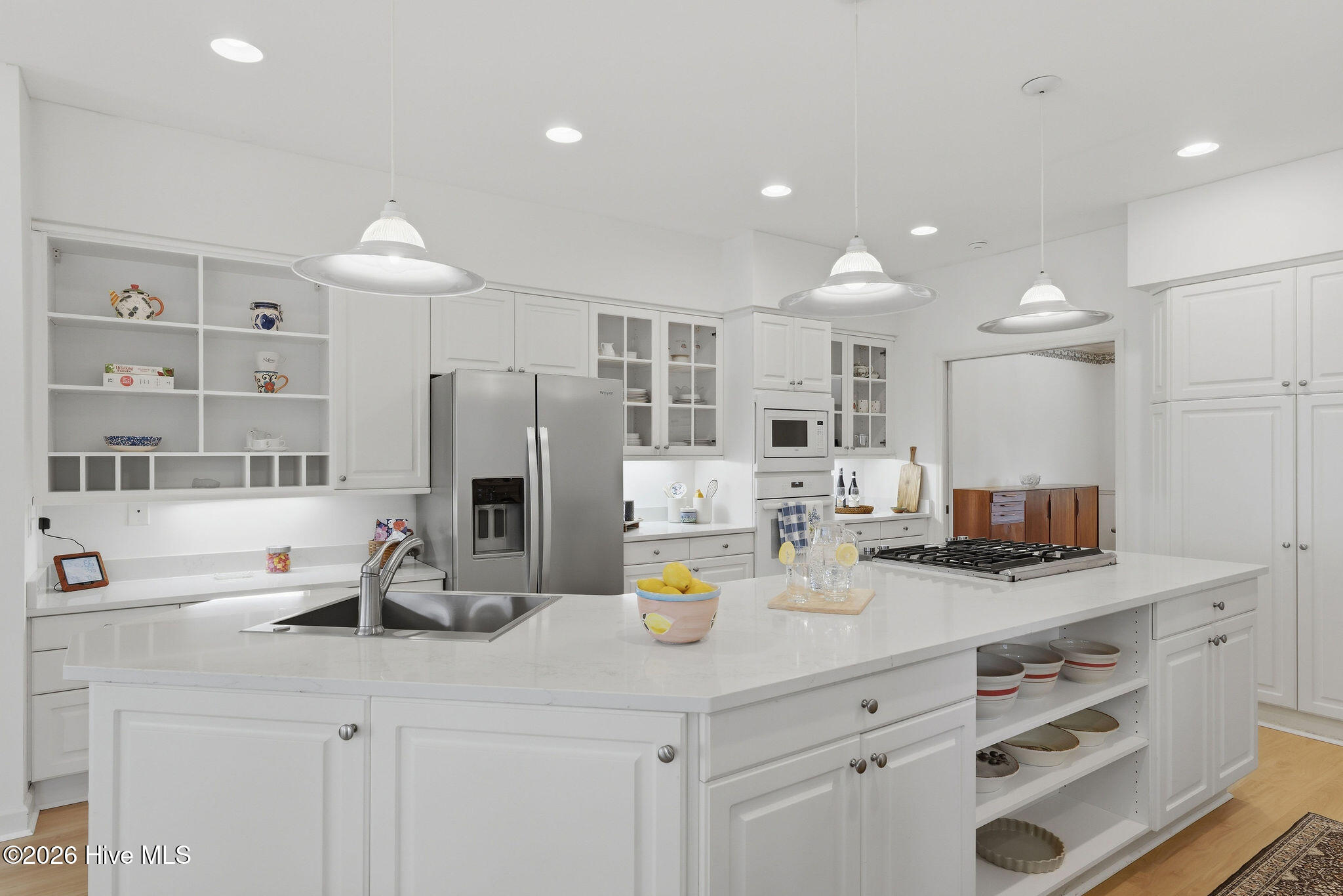 100570378 | Photo 15