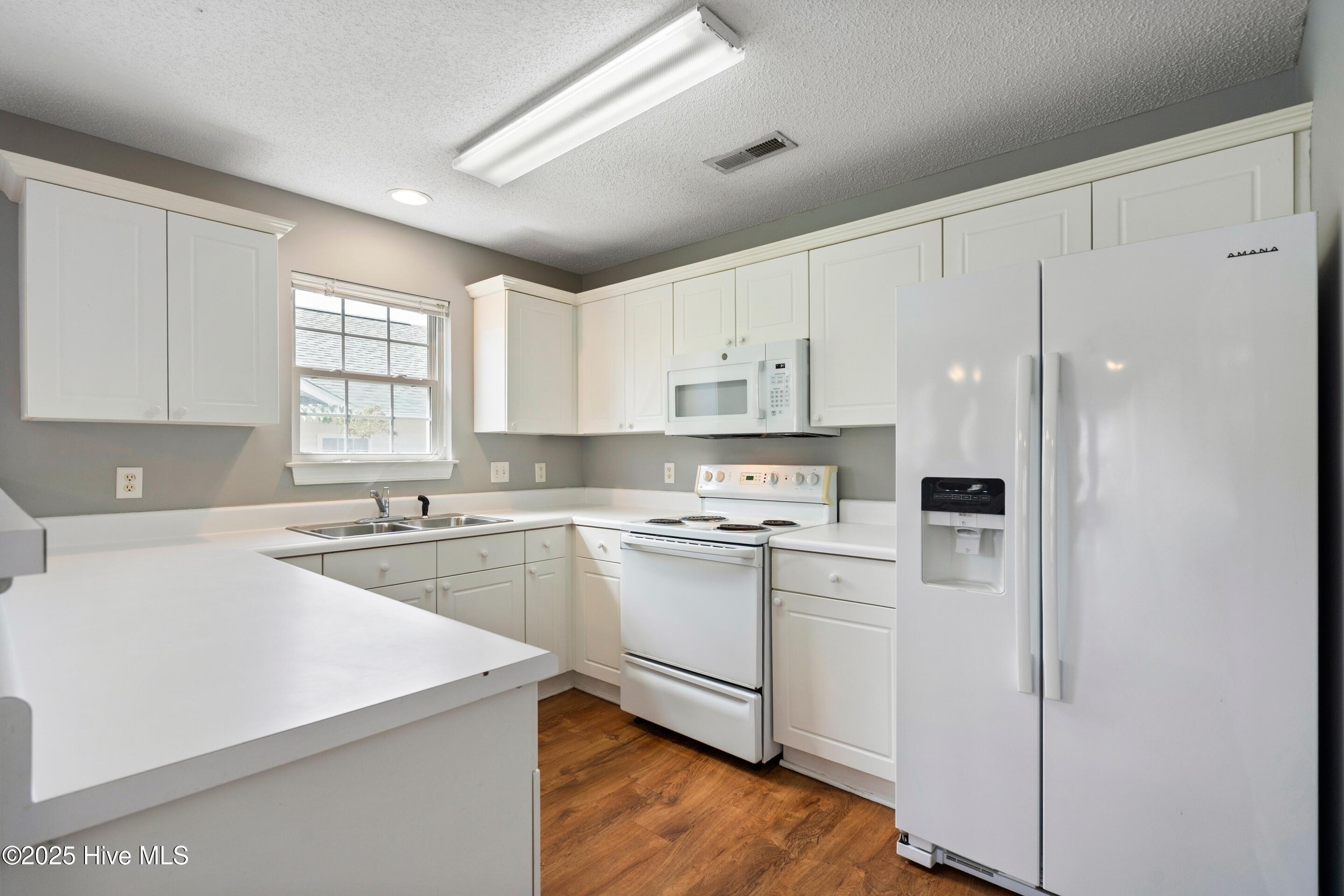 100527871 | Photo 20