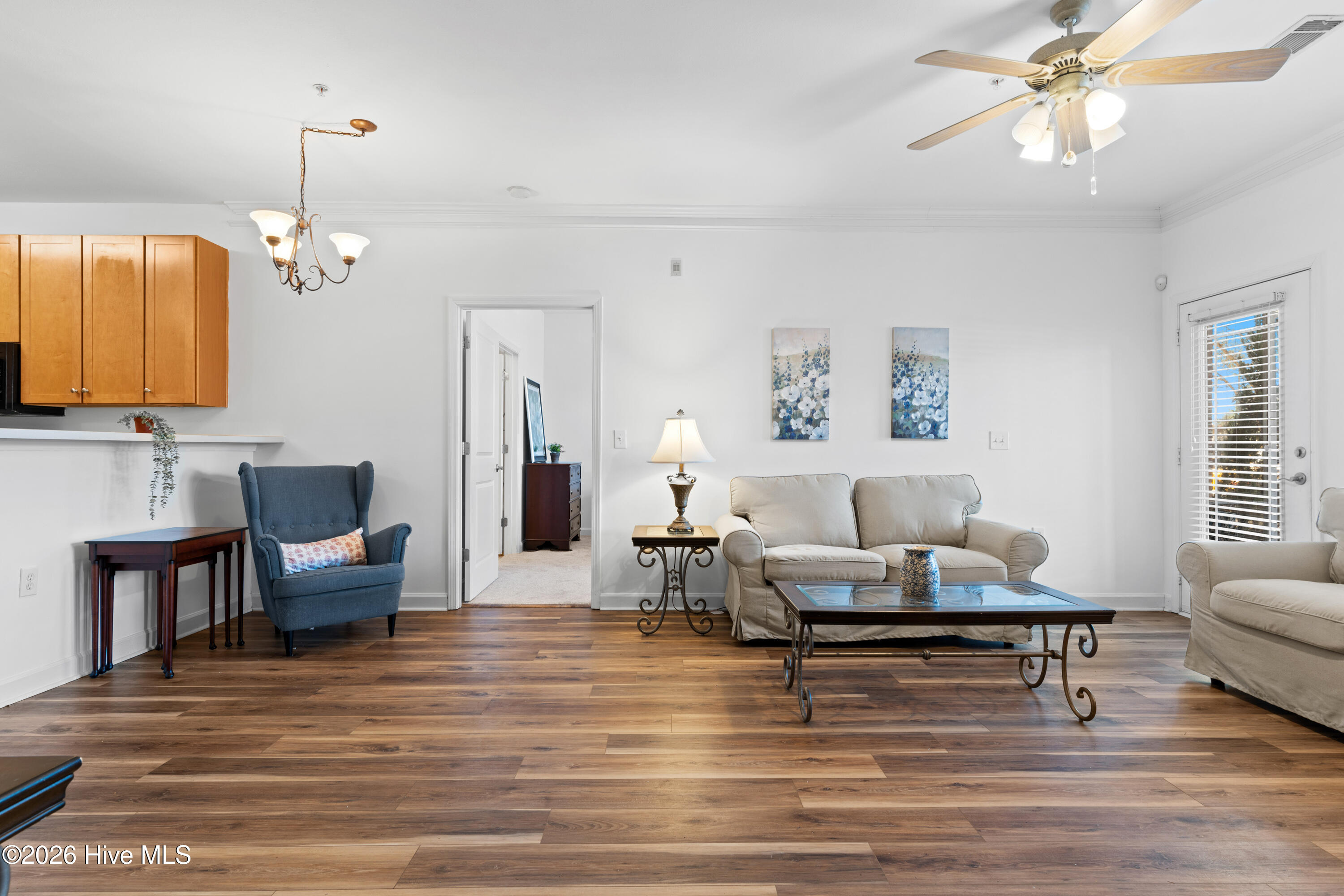 100508510 | Photo 11