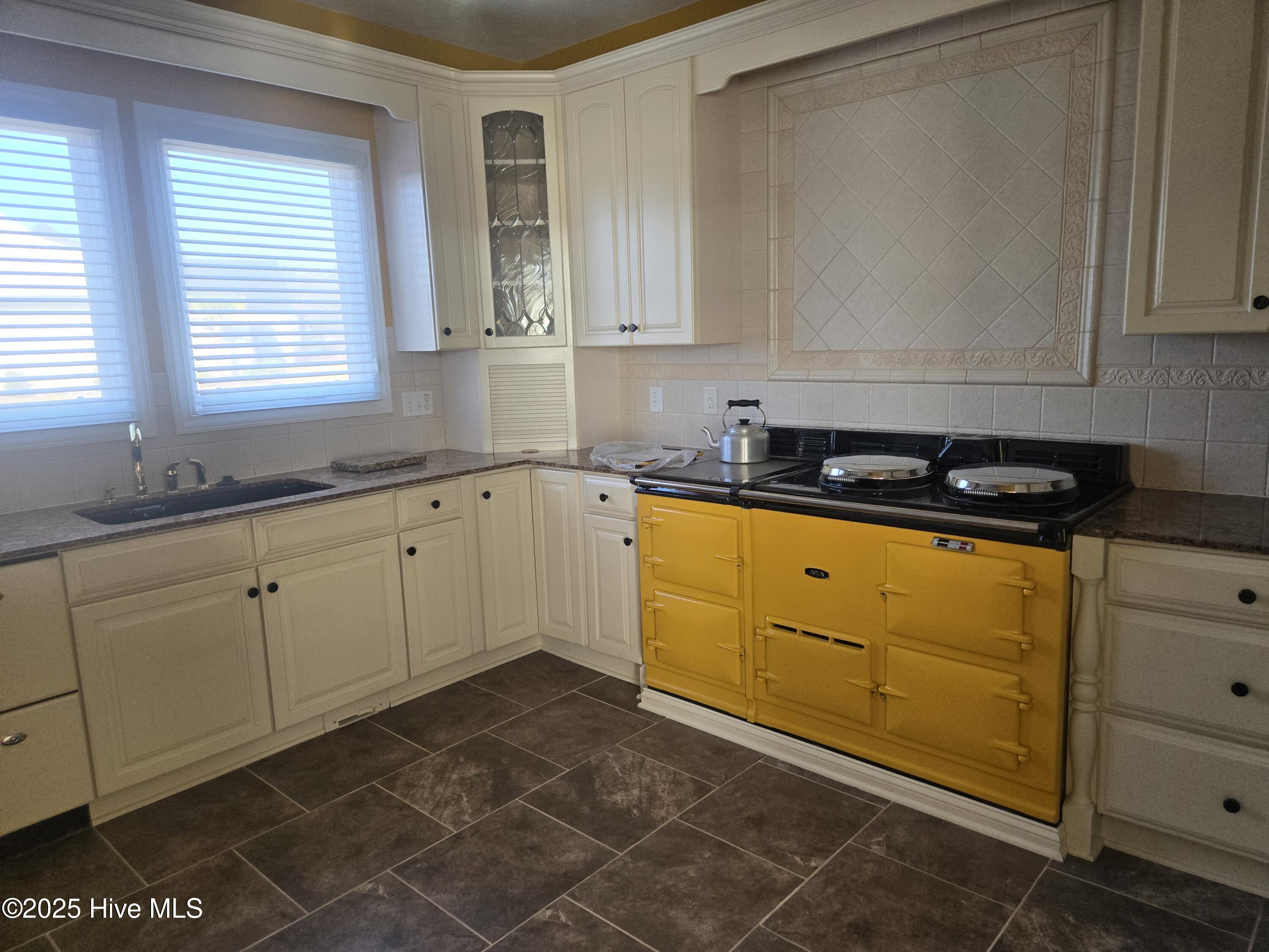 100545211 | Photo 29