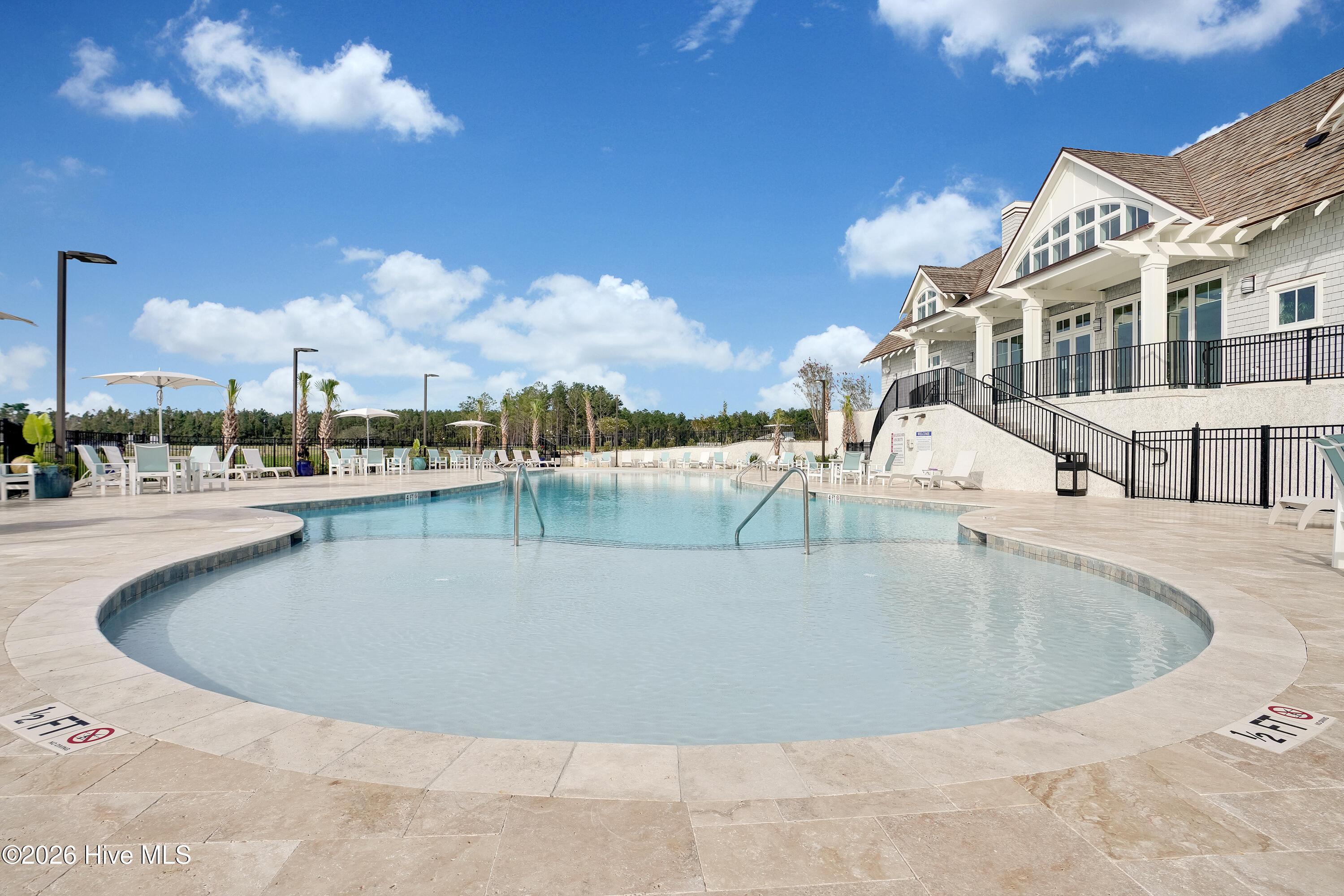 100560278 | Photo 39