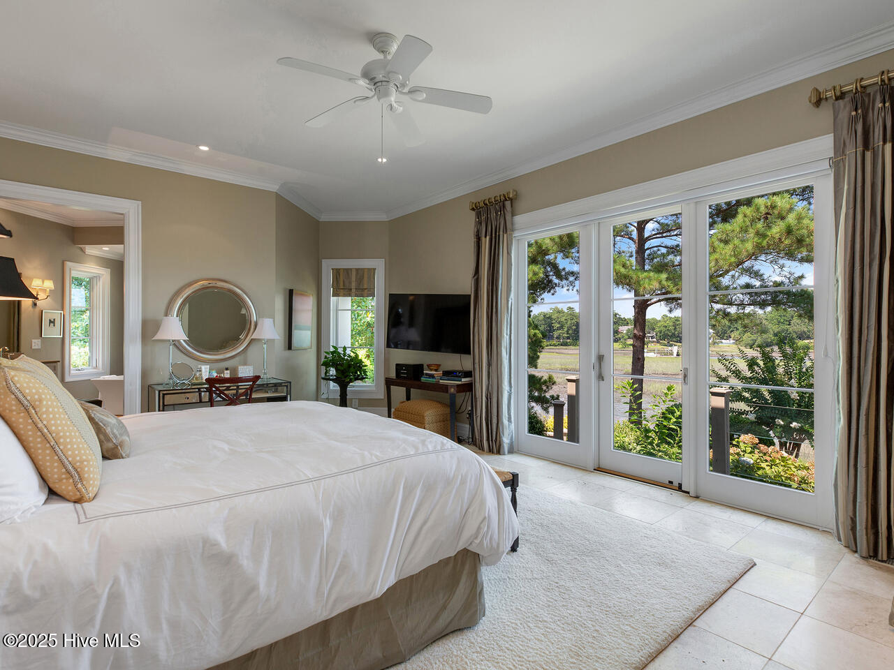 100526080 | Photo 31