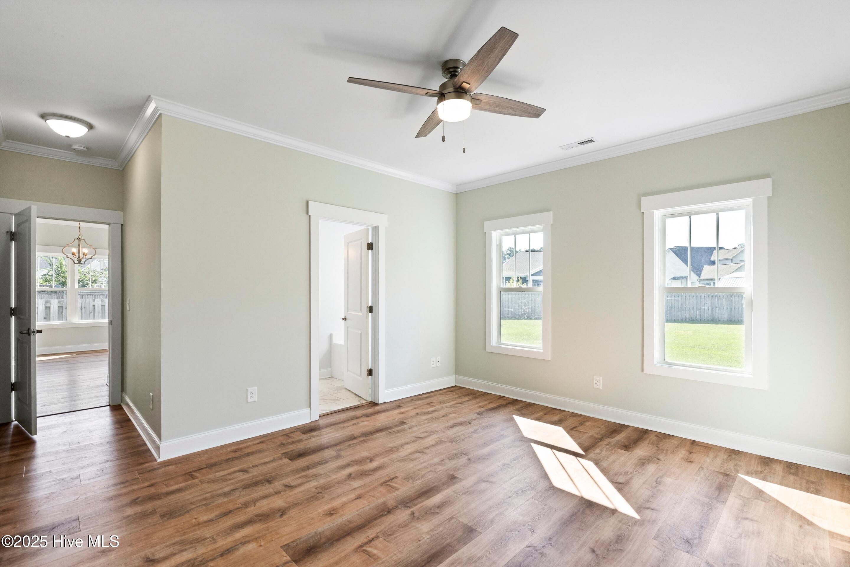 100527219 | Photo 25