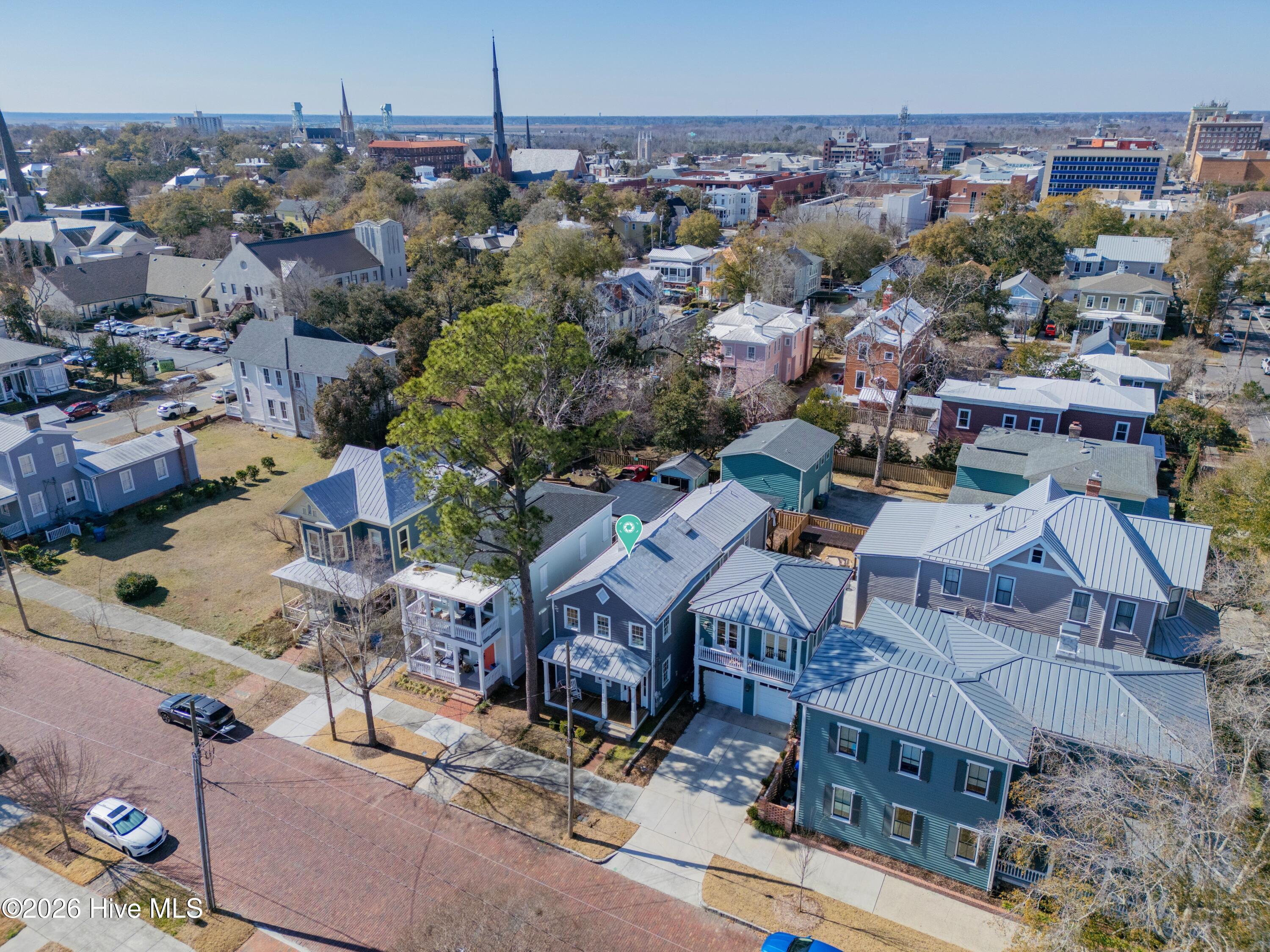 100555907 | Photo 32