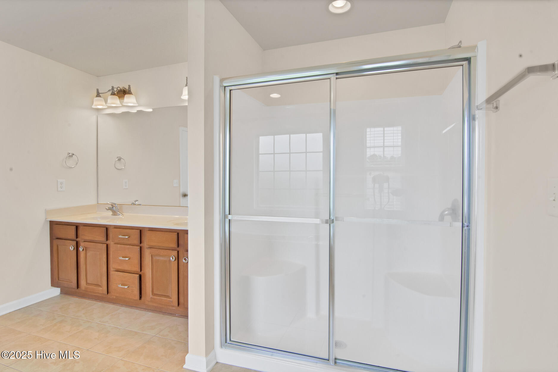 100536768 | Photo 20