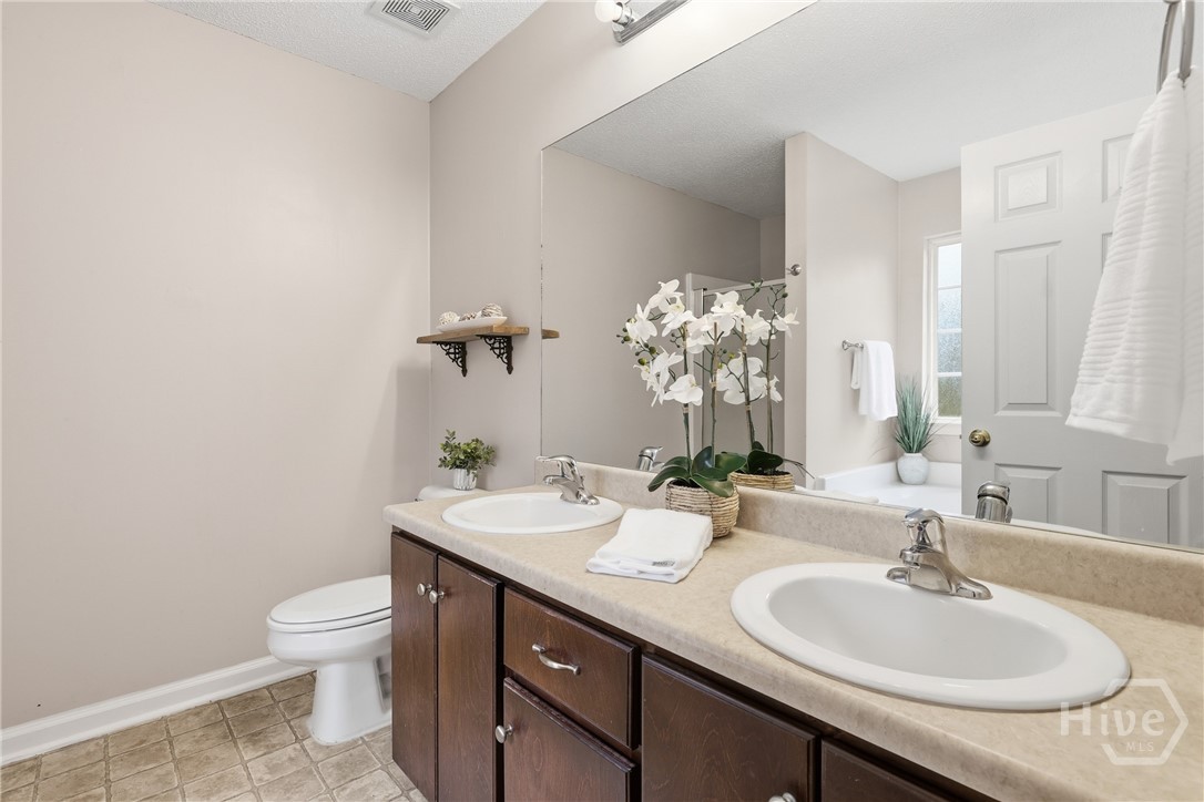 35 Farmers Circle