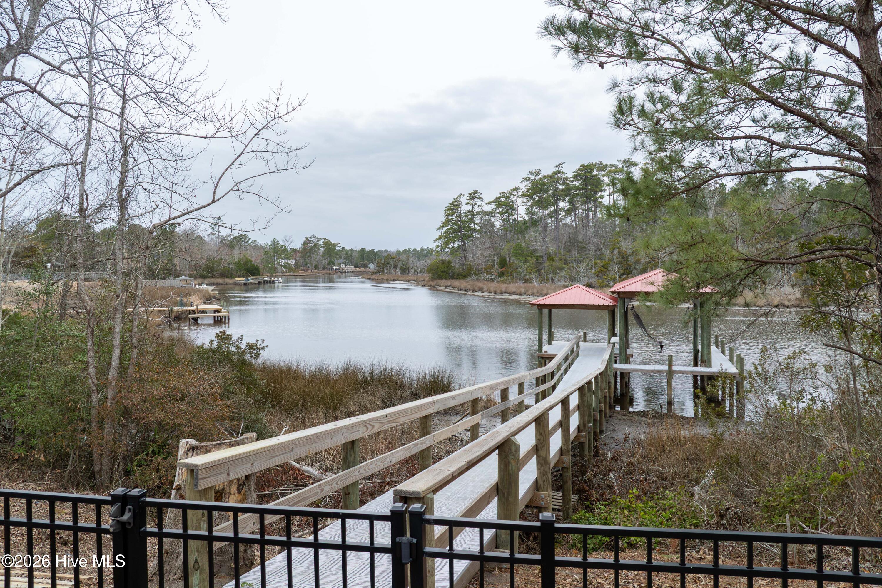 100557107 | Photo 53