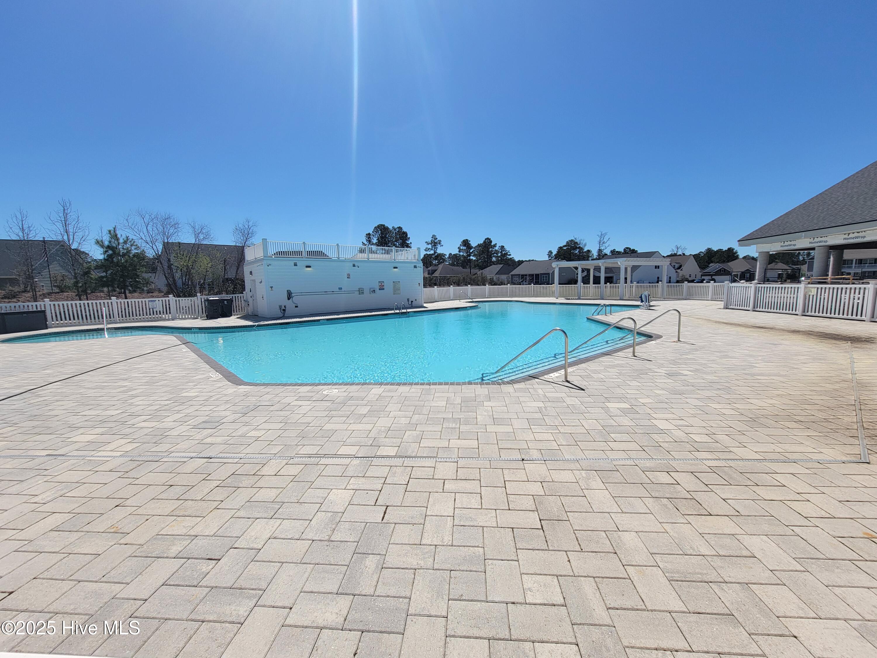 100547229 | Photo 59