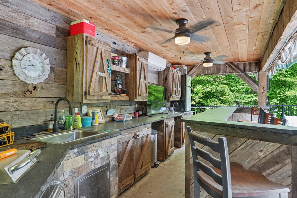 522 Fred Amos Road, Murphy, NC 28906 Listing Photo  5
