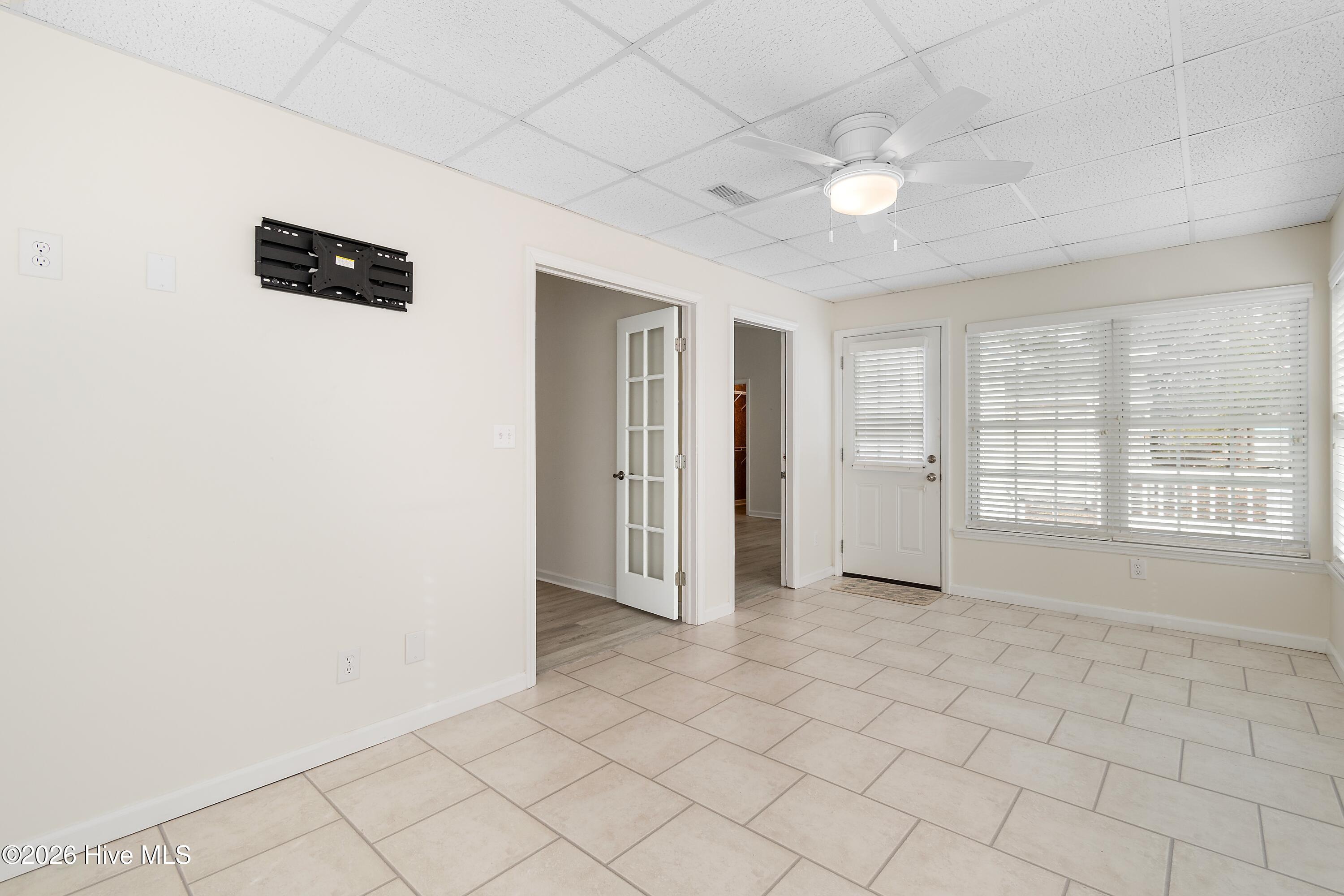 100550684 | Photo 27