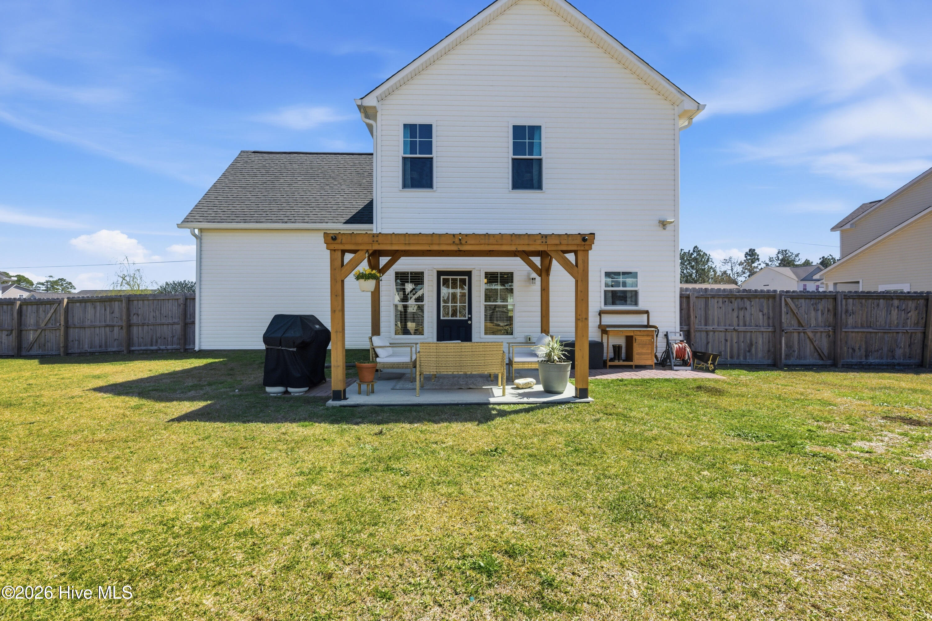 100562643 | Photo 42