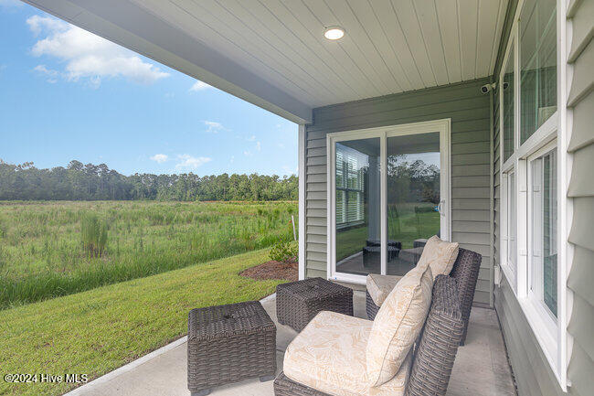 100562107 | Photo 12