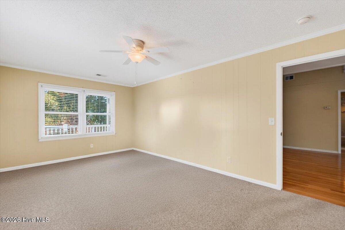 100548293 | Photo 24