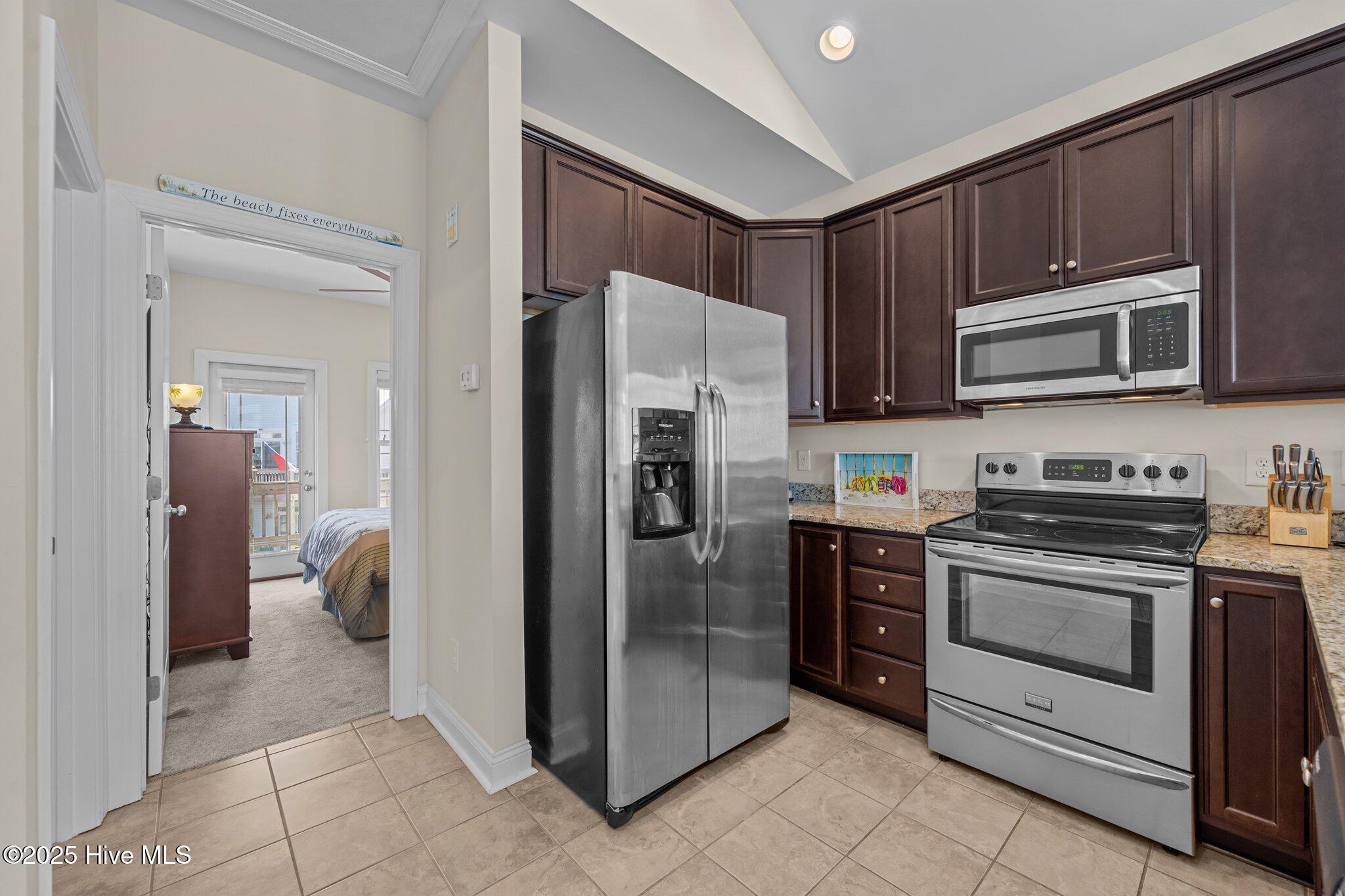 100515598 | Photo 15