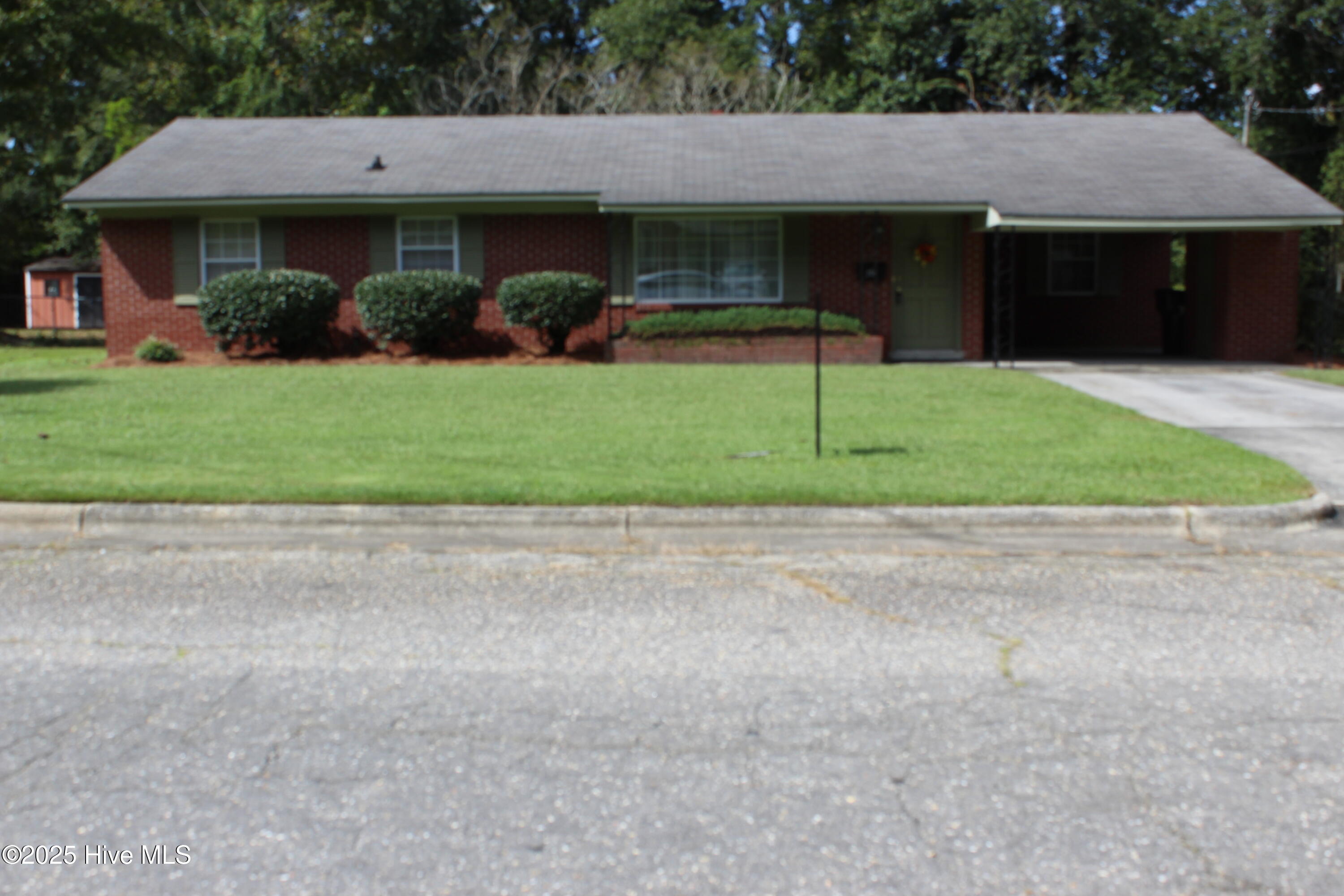 209 Oak Street, Wallace, NC 28466 – photo 23: IMG_0001