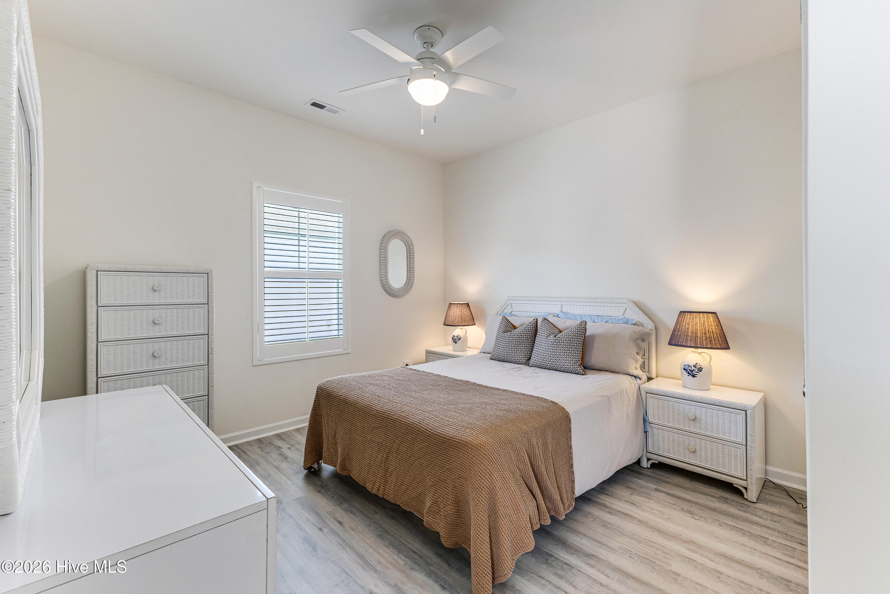 100562750 | Photo 28