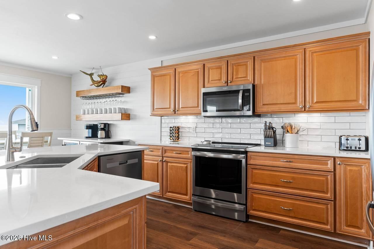 100556593 | Photo 31