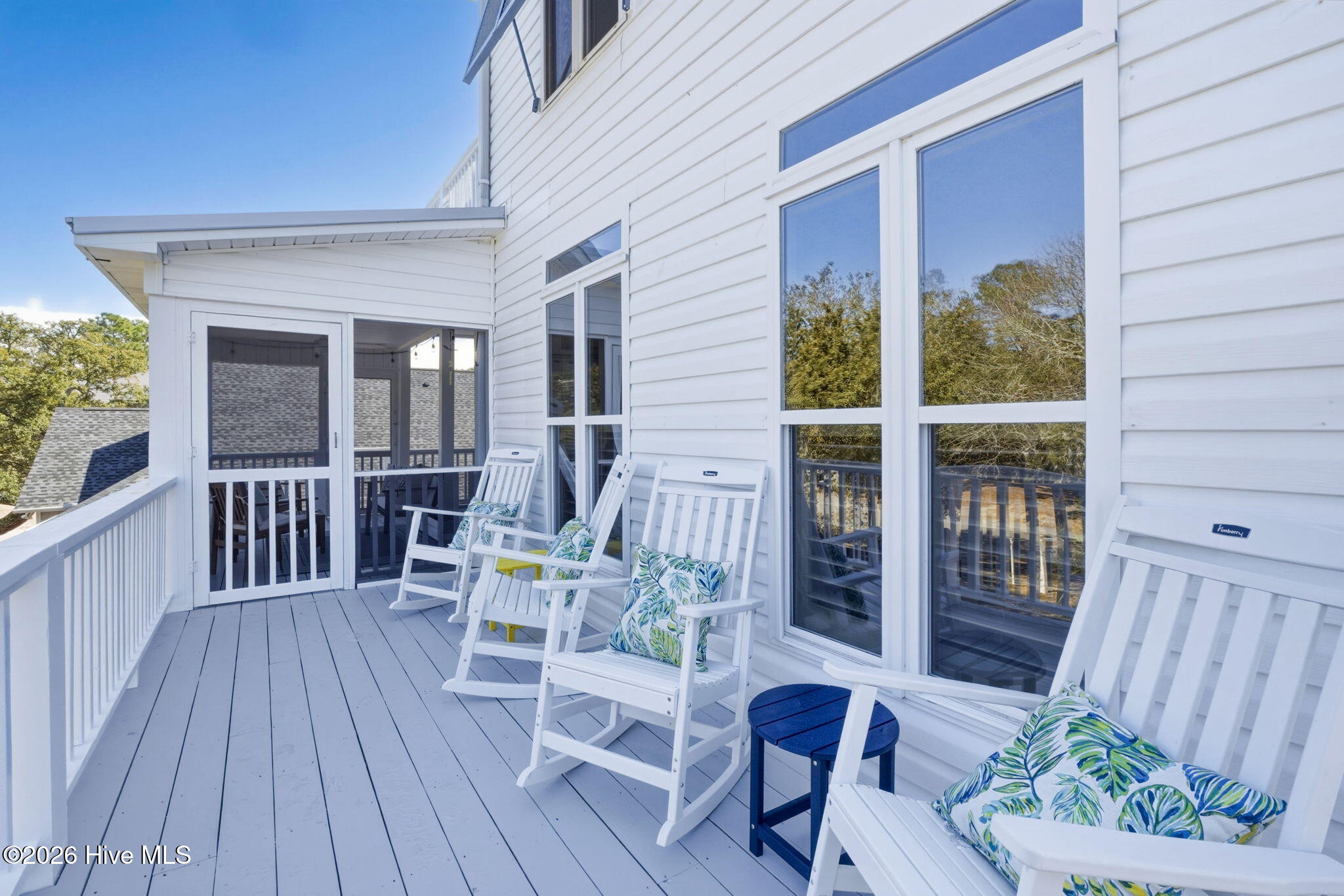 100556182 | Photo 31