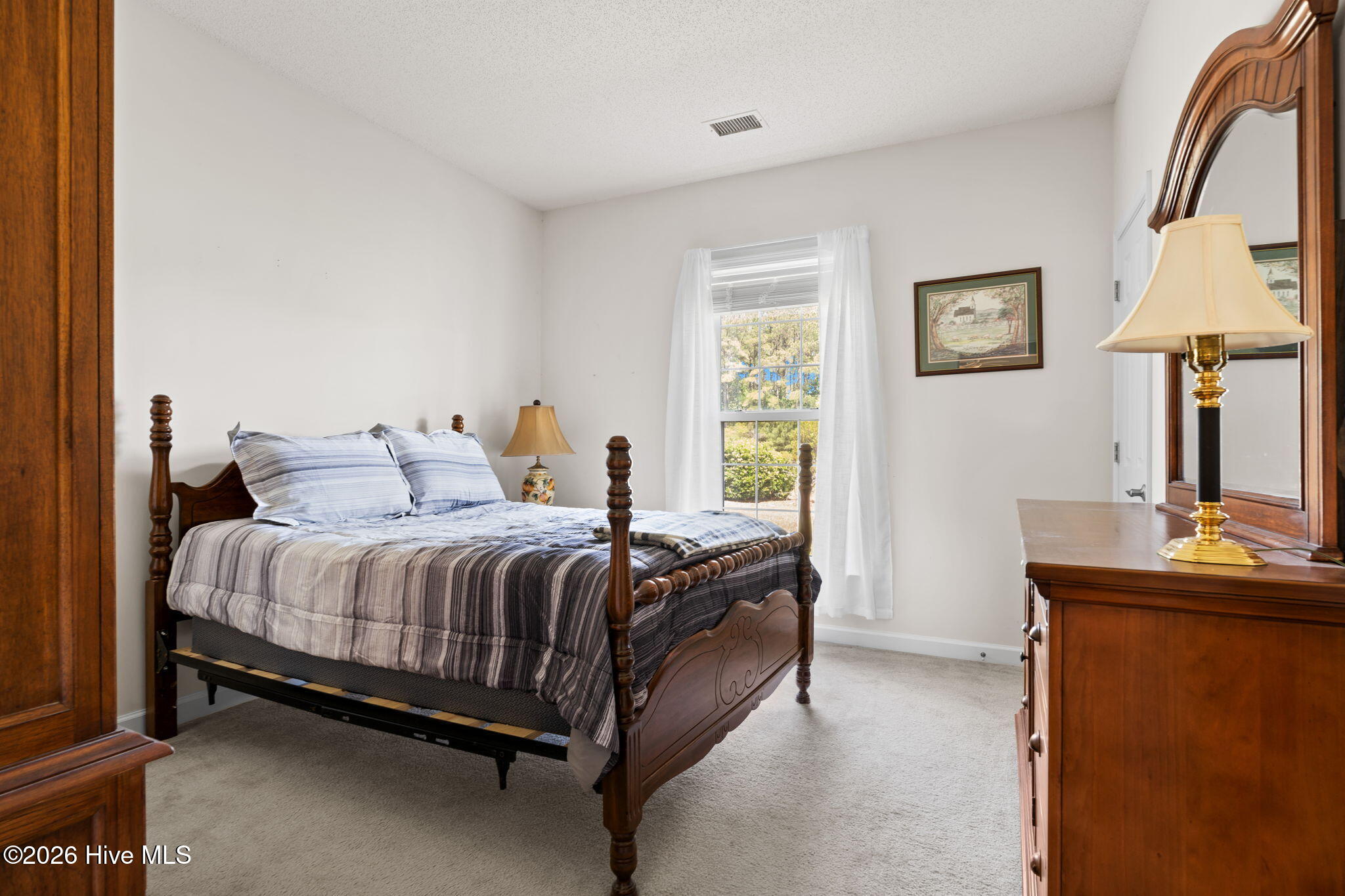 100570375 | Photo 19