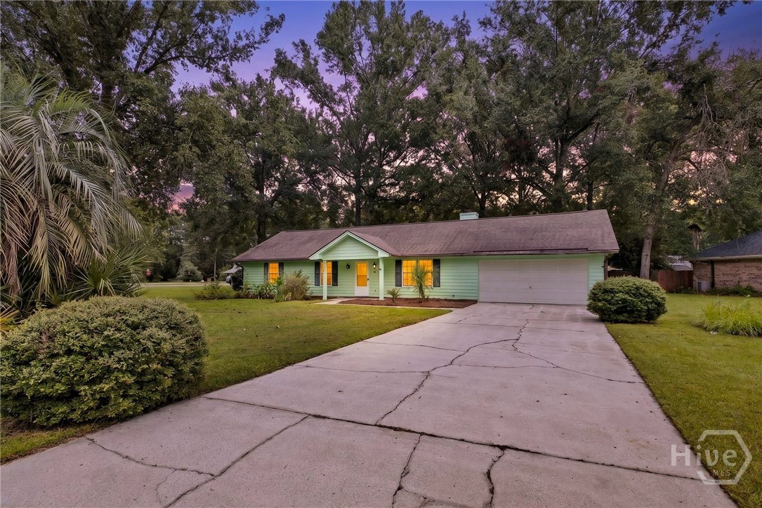 Photo 2 of Single family home for sale at 252 Miner Dr, Richmond Hill, GA 31324 | MLS# SA365561 | Listing updated on 2026-09-30