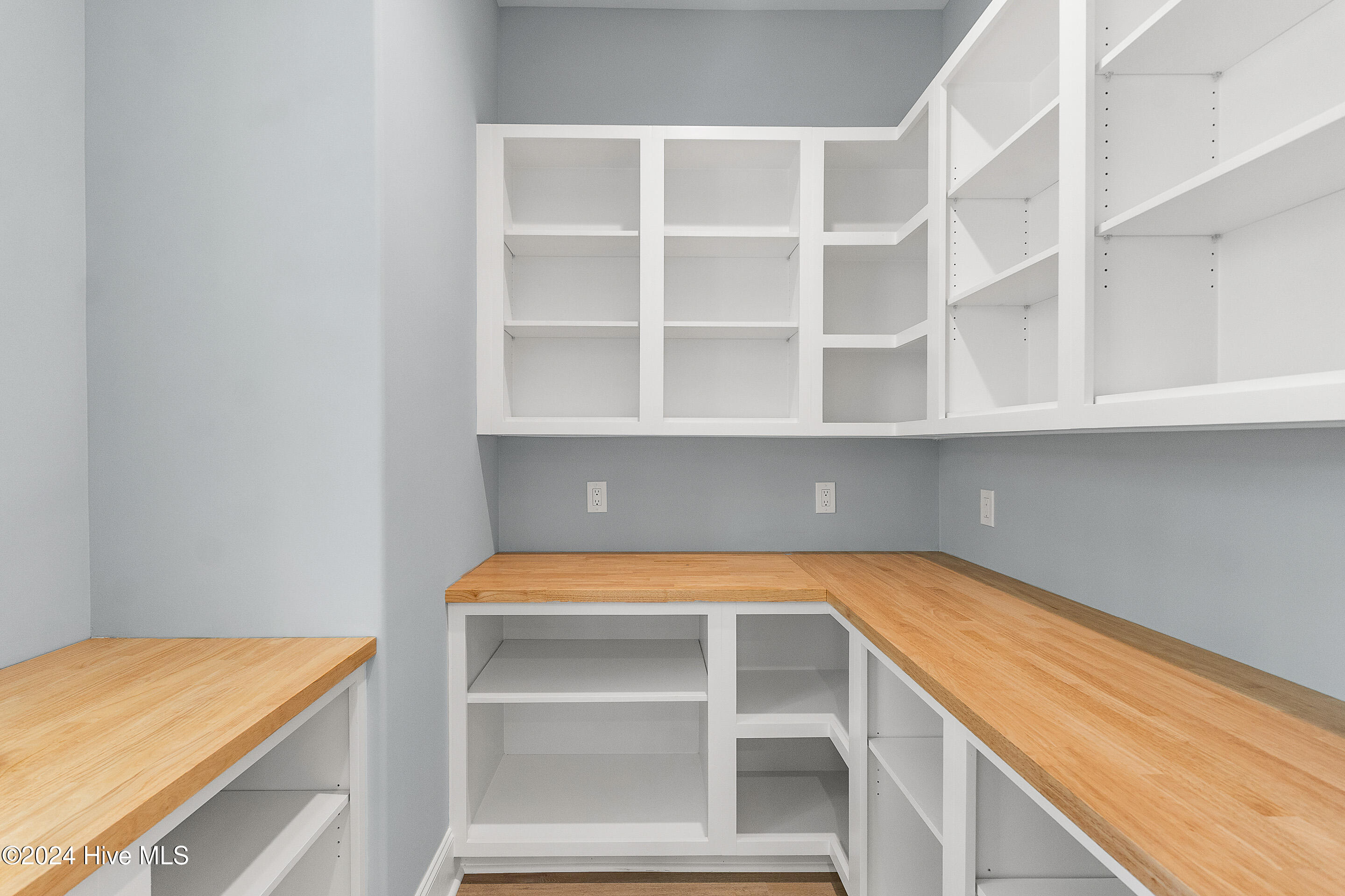 100451918 | Photo 21