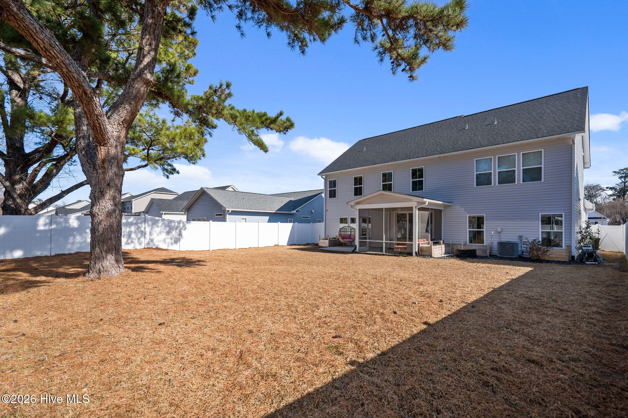 100549684 | Photo 37