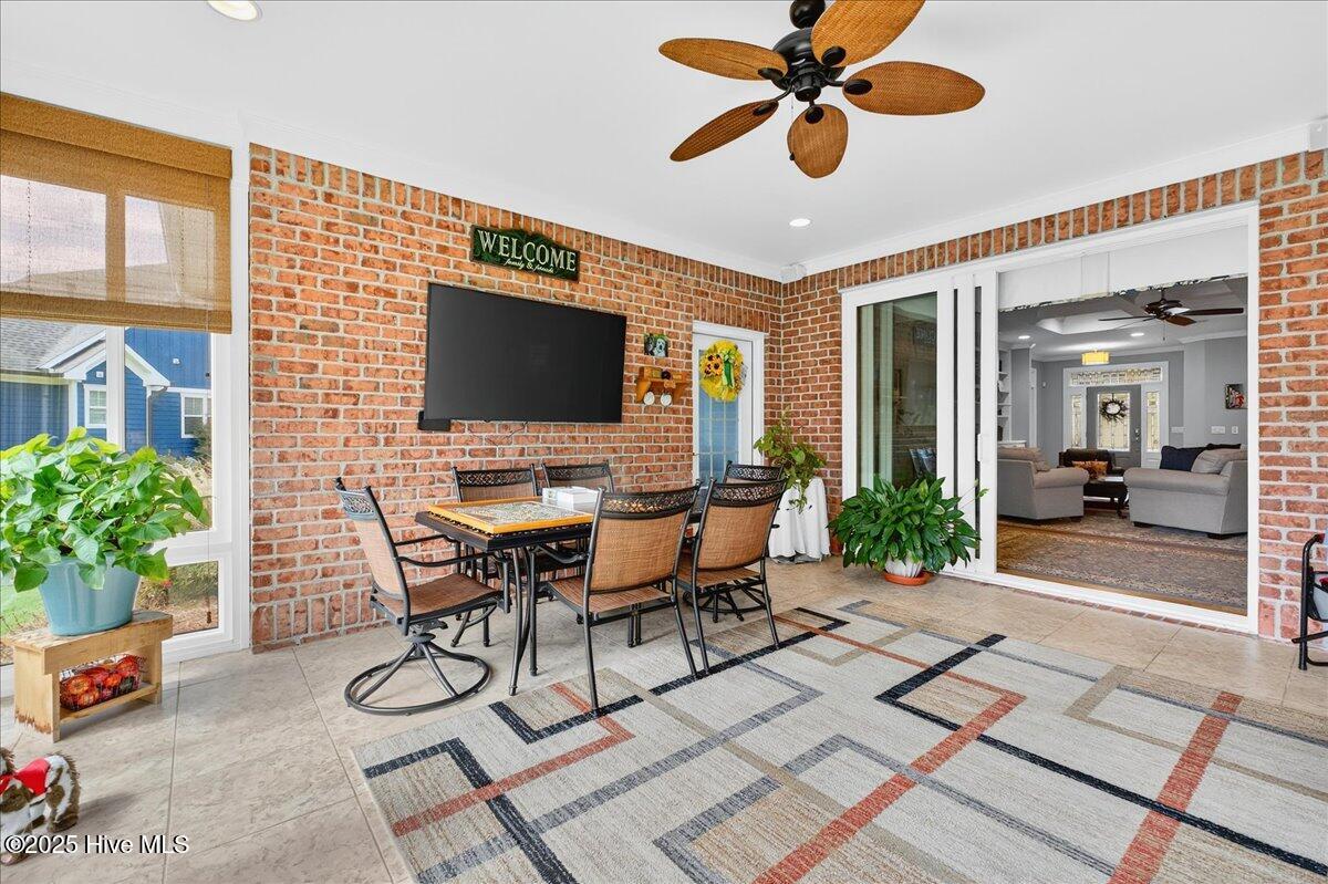 100534521 | Photo 19