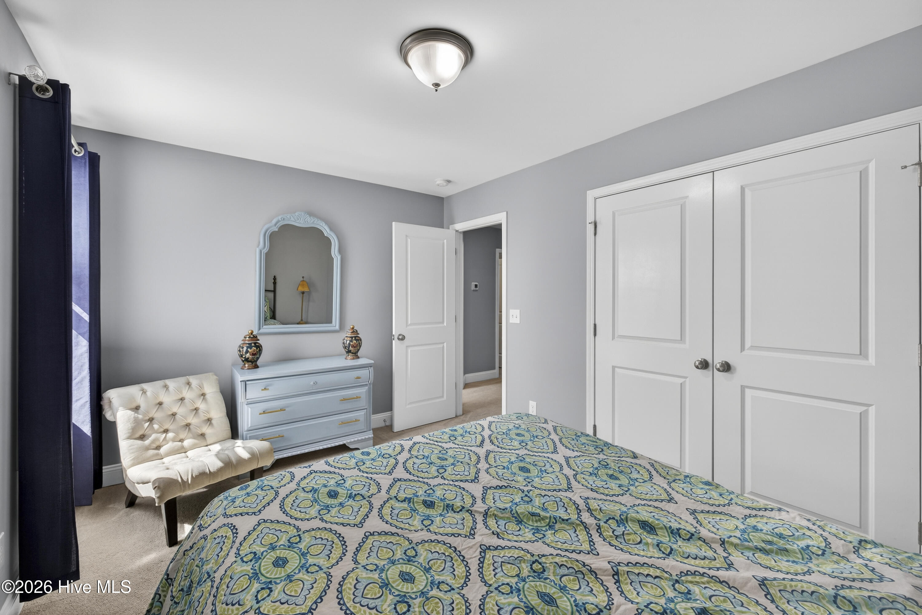 100569203 | Photo 23