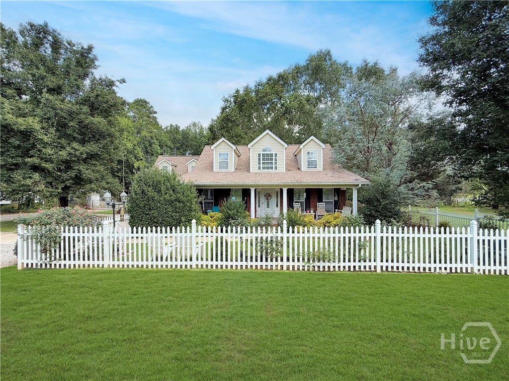 4 Br/2.5 Ba Brick Home