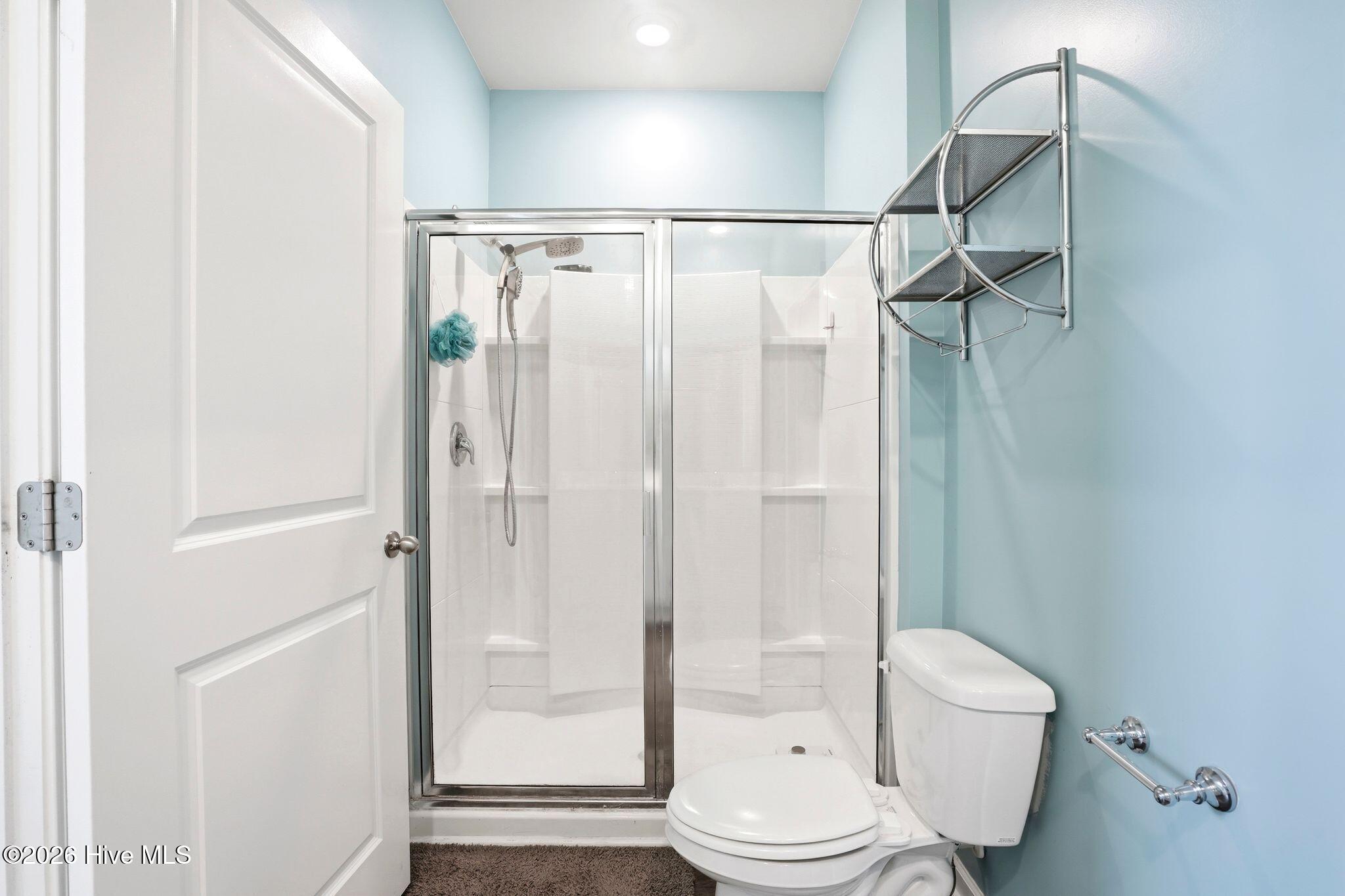 100562900 | Photo 19