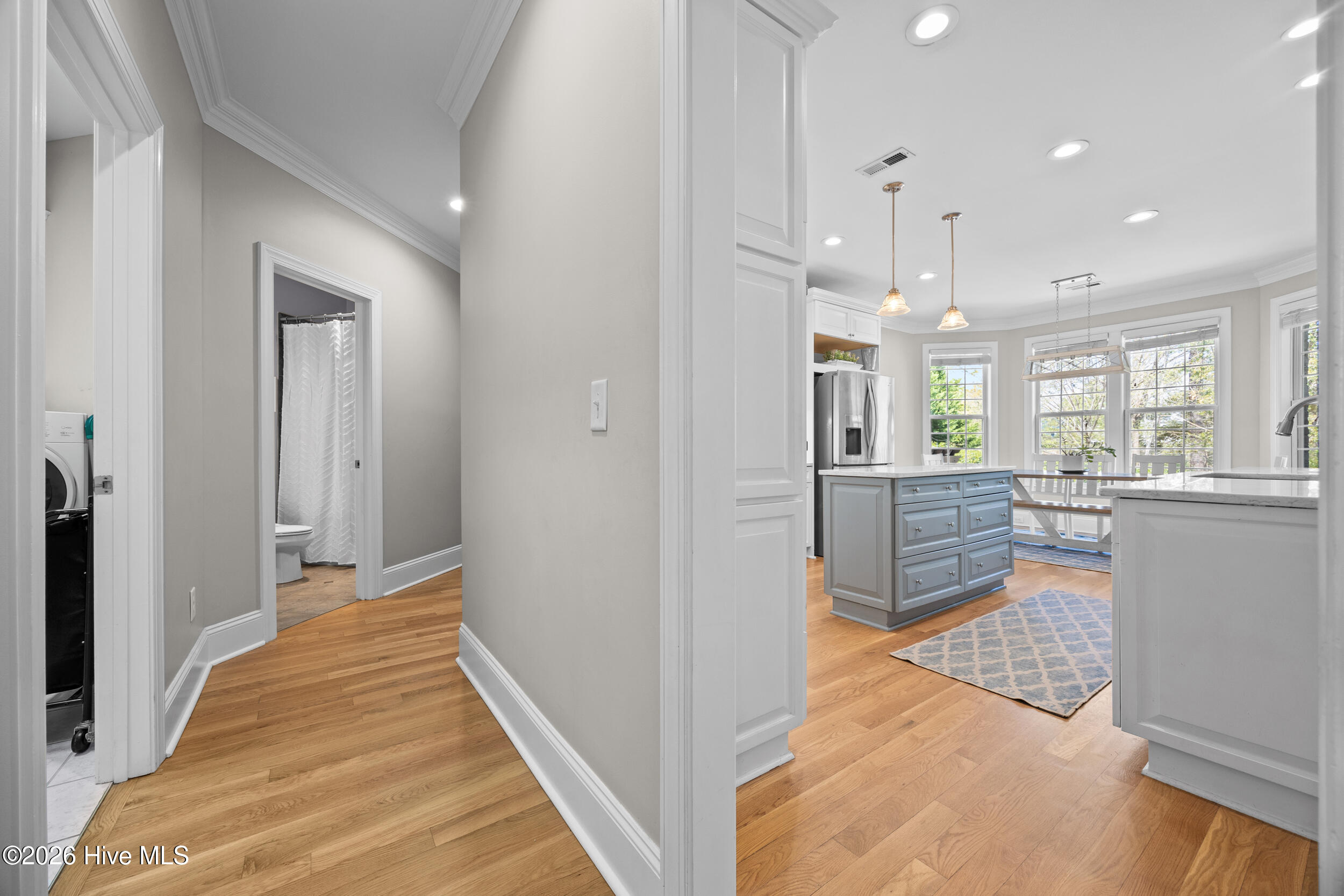 100565771 | Photo 13