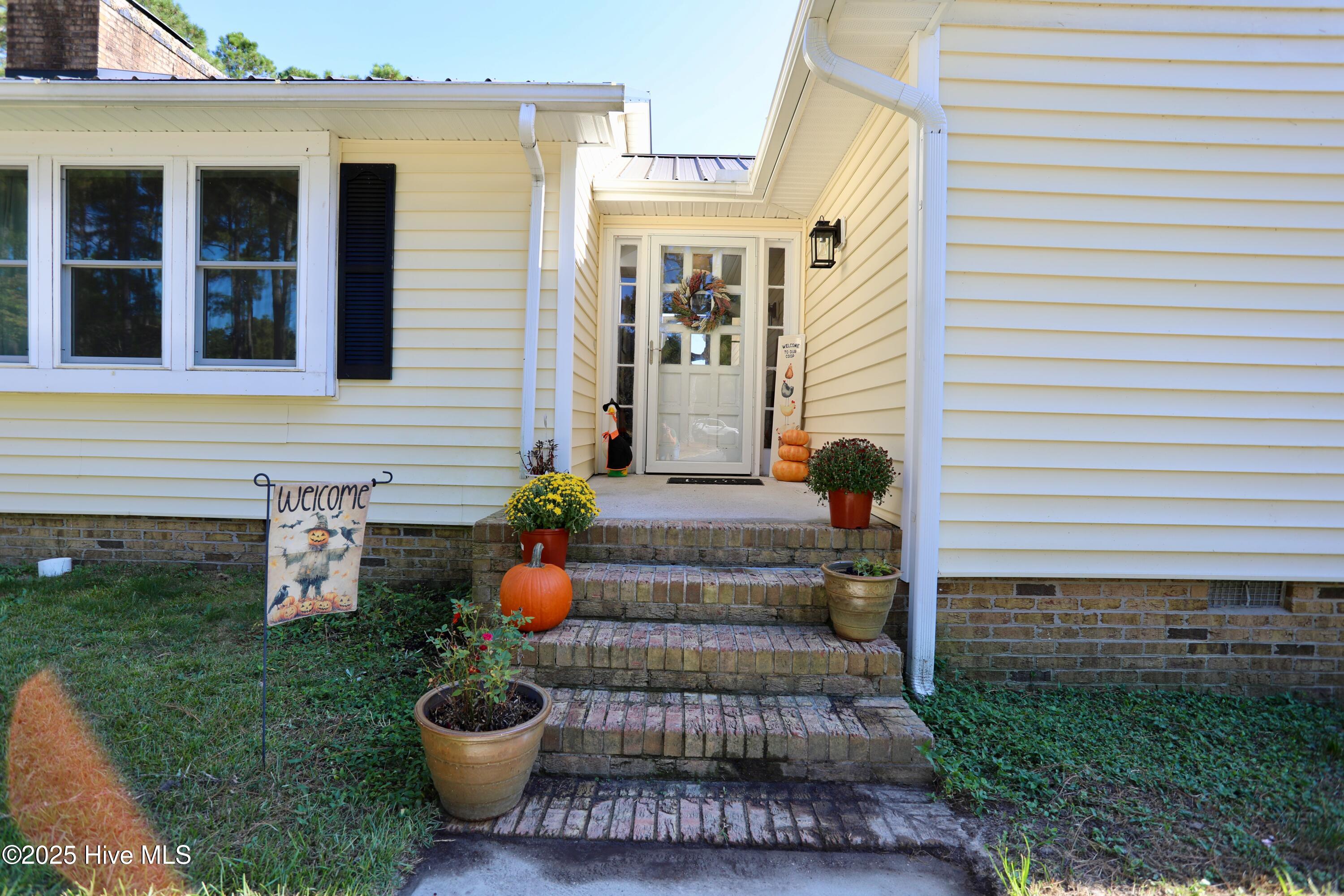 Homes for sale in West End, NC | 104 E Devonshire Ave, West End, NC 27376 | MLS# 100533167