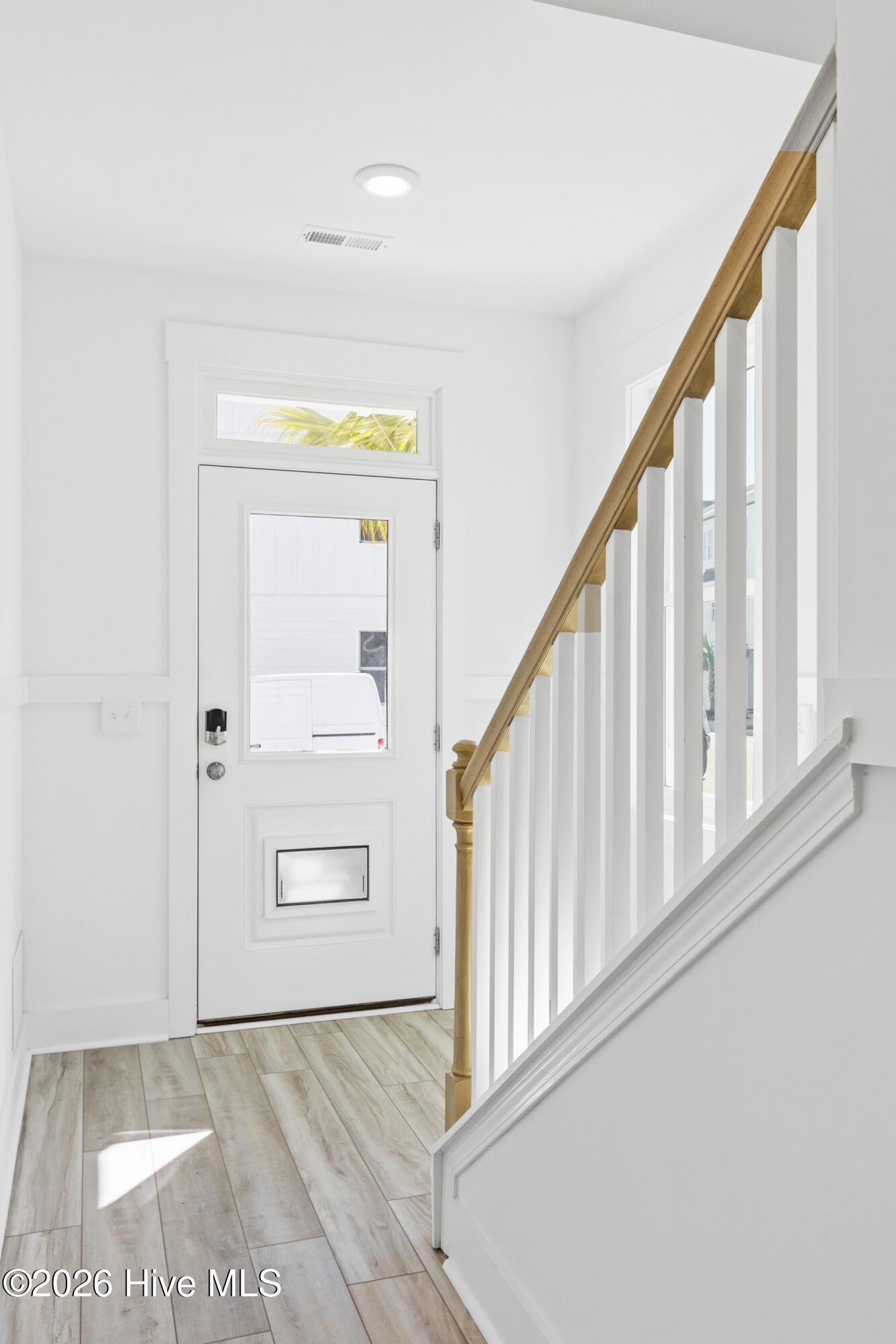 100562029 | Photo 34