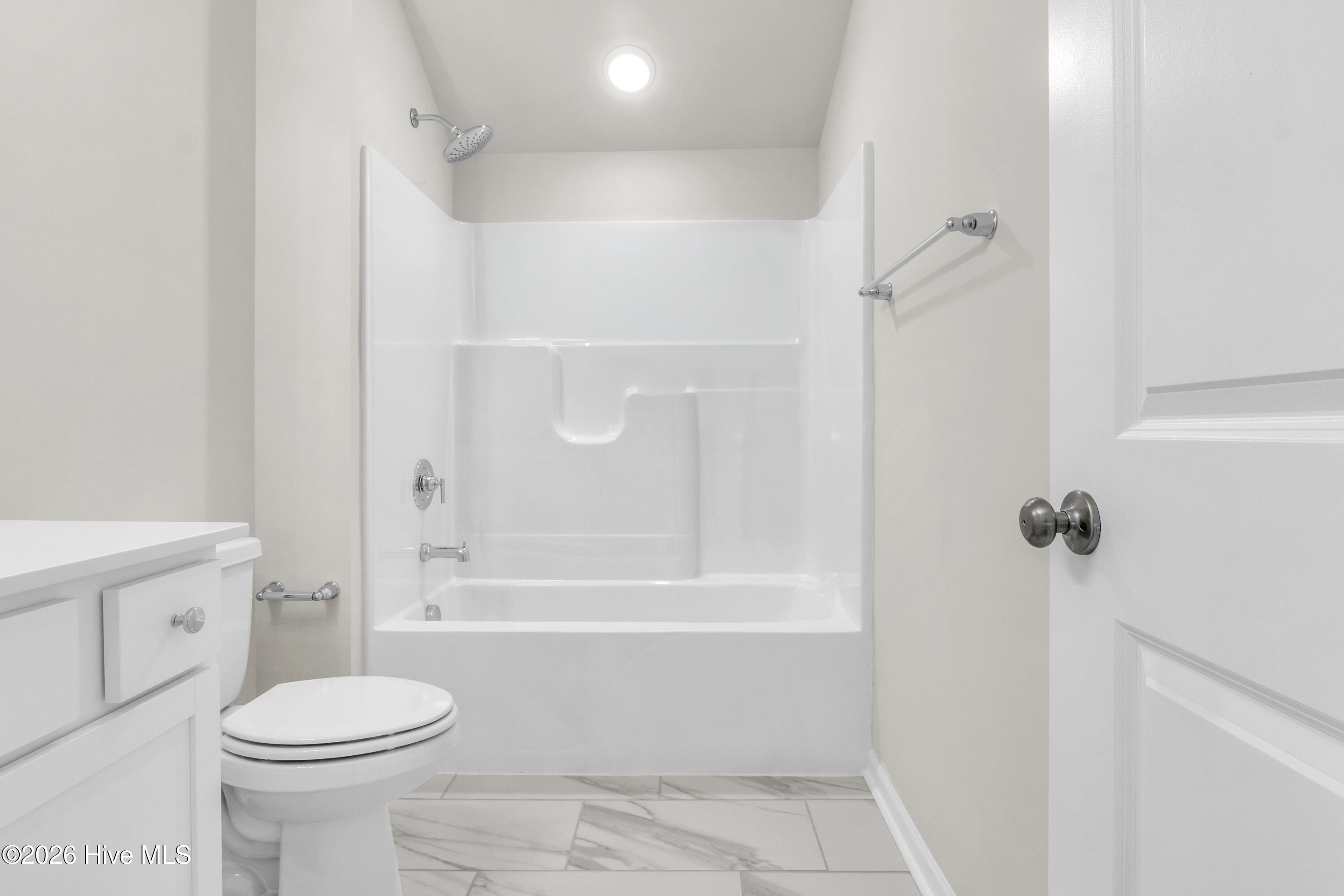 100563562 | Photo 38