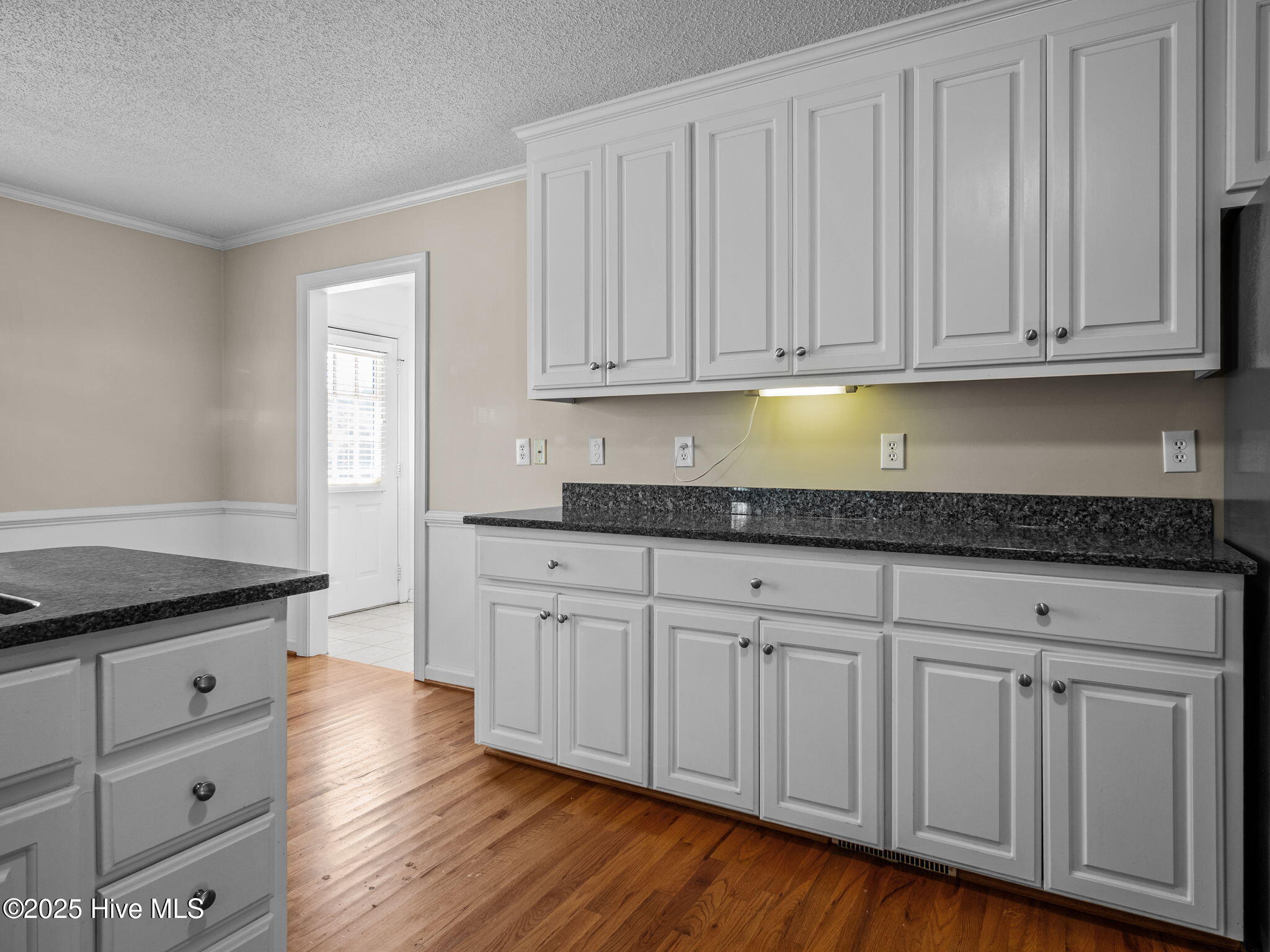 100534151 | Photo 14