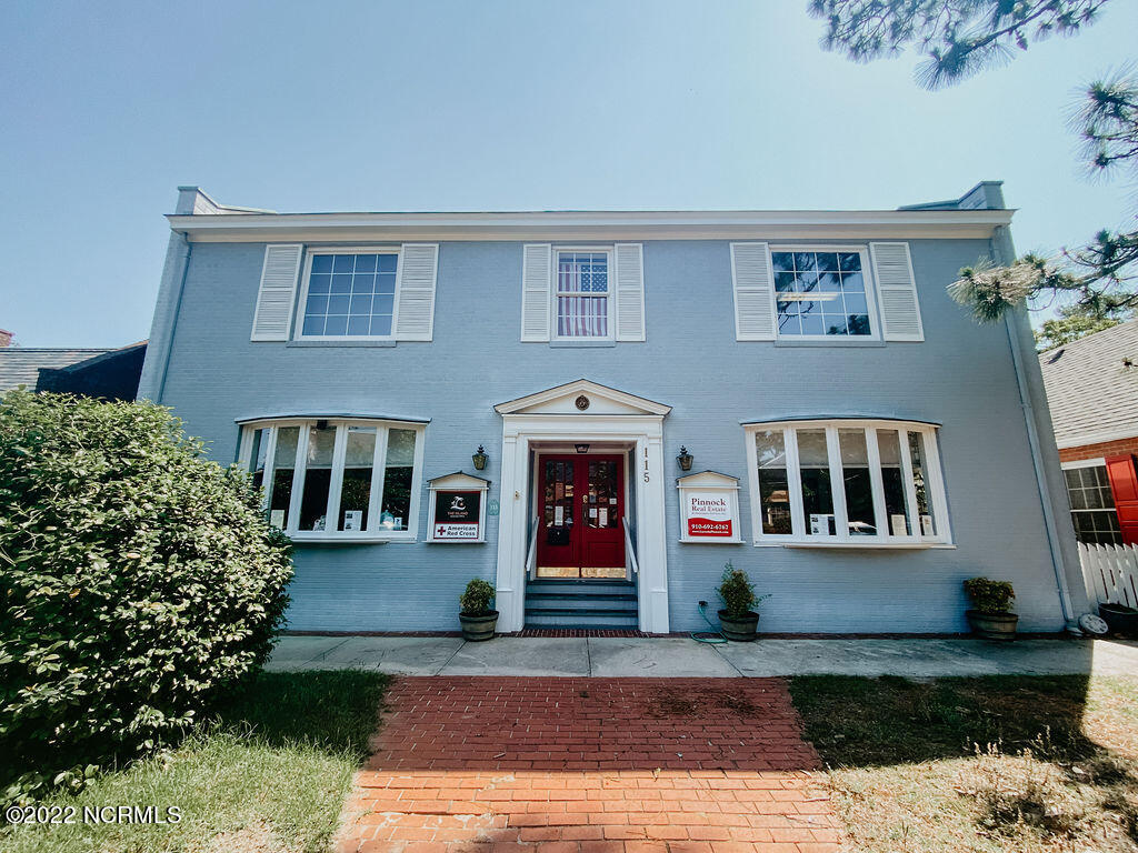 Exterior photo of 115 E Pennsylvania Avenue Ste 5, Southern Pines, NC 28387. MLS: 100603404